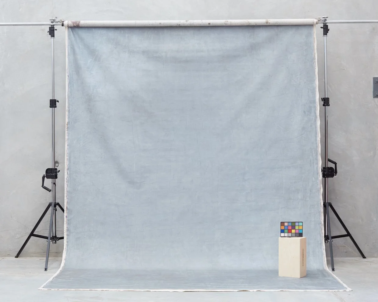 Schmidli Canvas Backdrop Hire - Metallic Grey (black/white) 12' x 20'  Catalogue #1591
