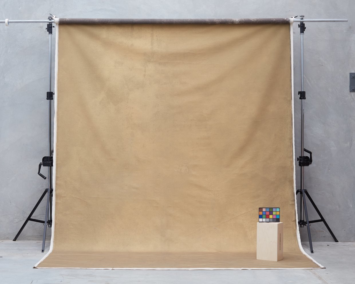 Schmidli Canvas Backdrop Hire - Beige, Metallic, Warm - 12’ x 20’ Catalogue #1074