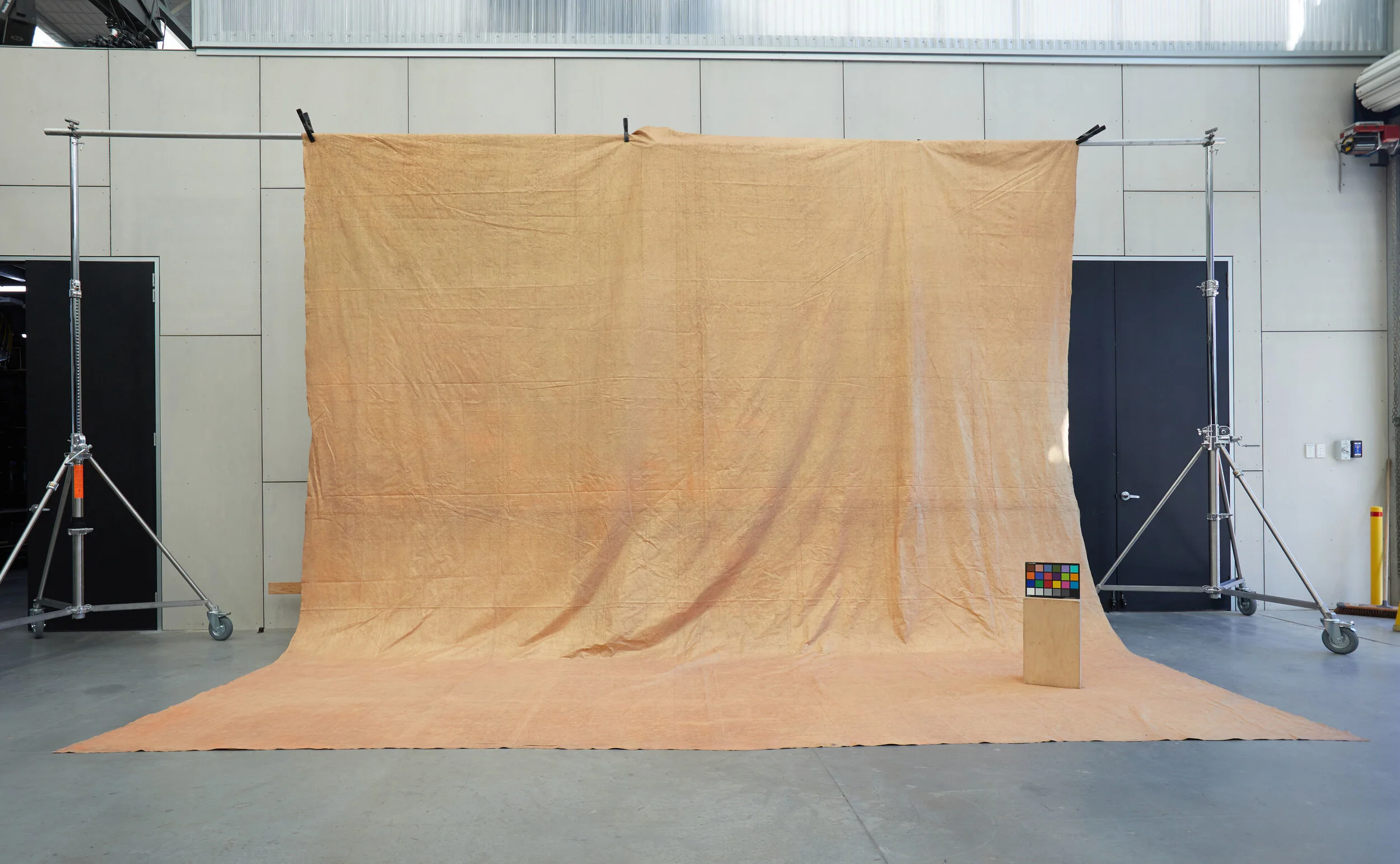 SCHMIDLI CANVAS BACKDROP HIRE - Orange, Yellow, Metallic, Gold, Light, Warm - 20' X 20 Catalogue #0731