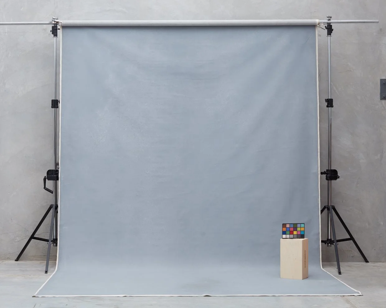 Schmidli Canvas Backdrop Hire - Grey(black/white), Cold - 12’ x 20’ Catalogue #1466