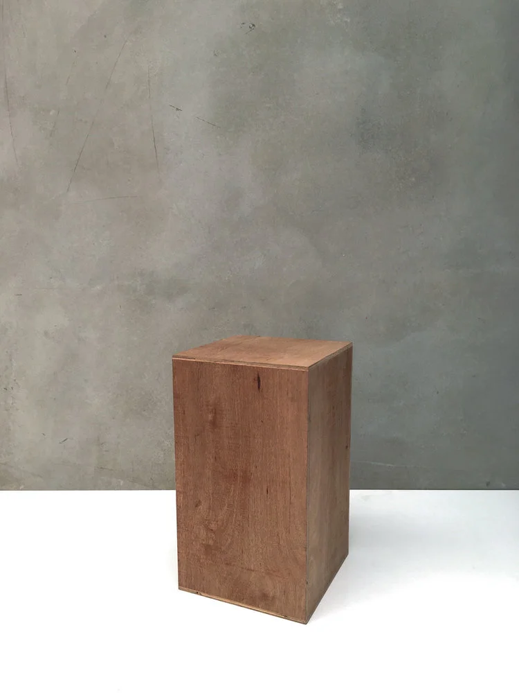 NATURAL WOODEN PLINTH Hire (400 X 400 X 700MM)