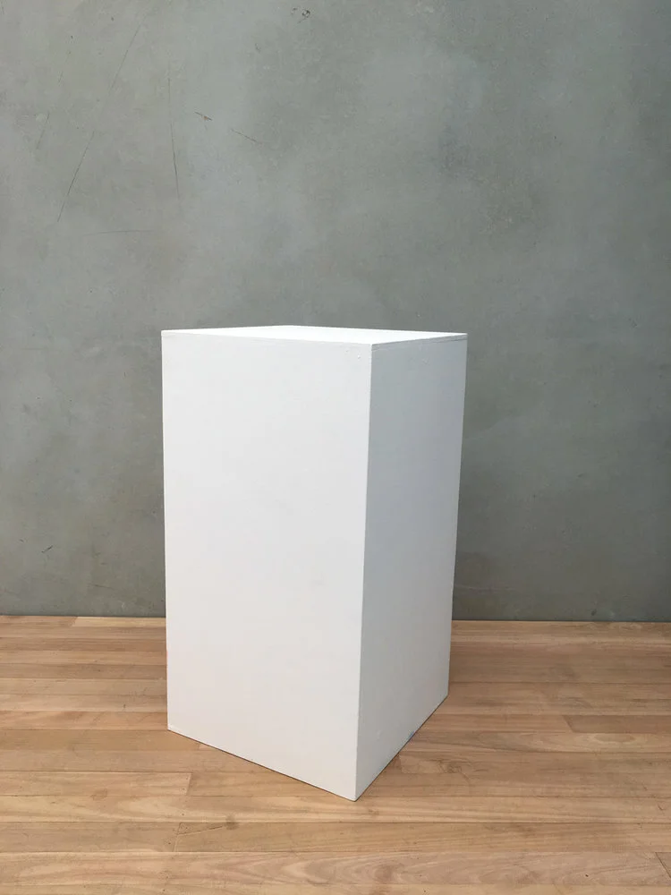 WHITE WOODEN PLINTH HIRE (500 X 500 X 925MM)