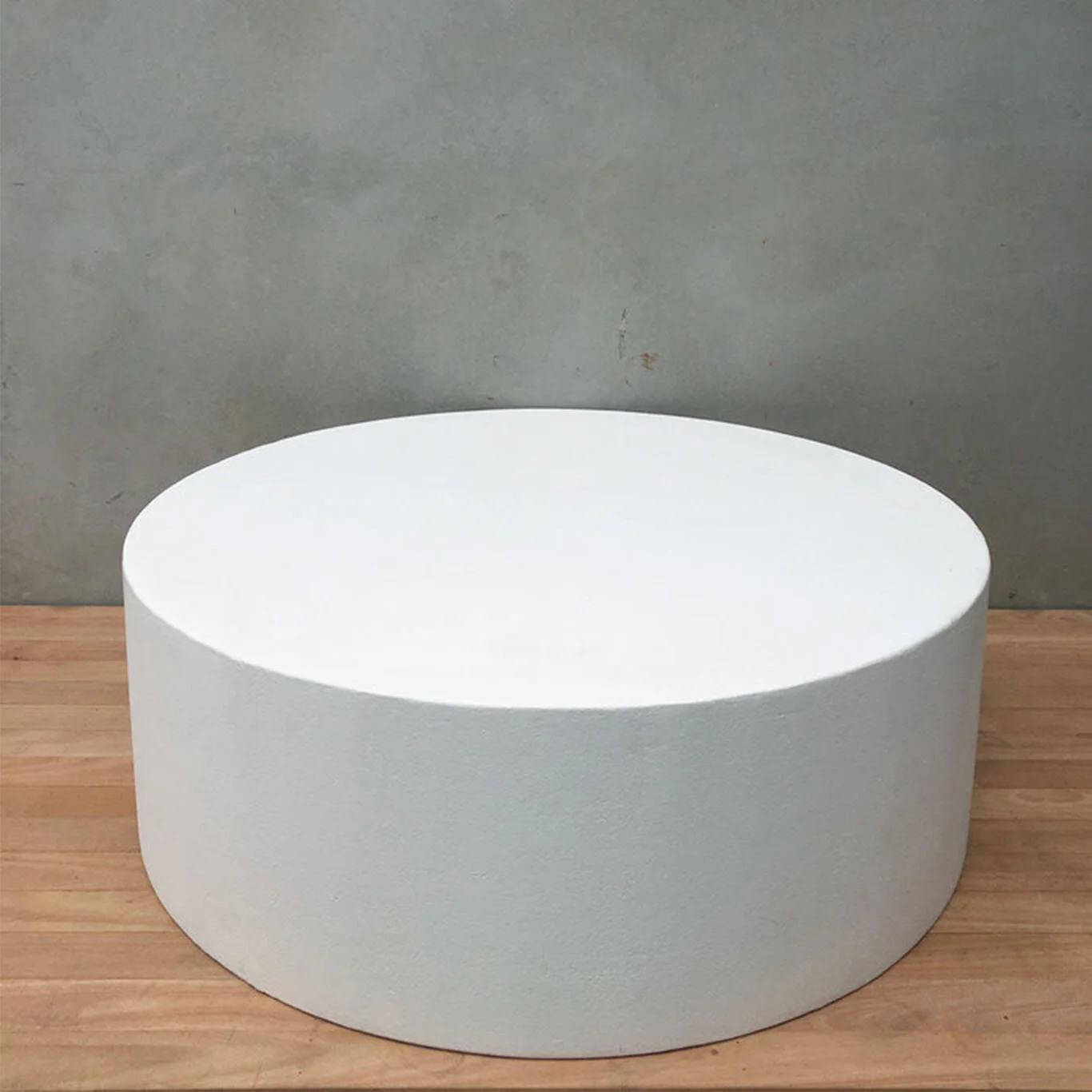 LARGE WHITE WOODEN PANCAKE PLINTH (D1170 X 400MM)