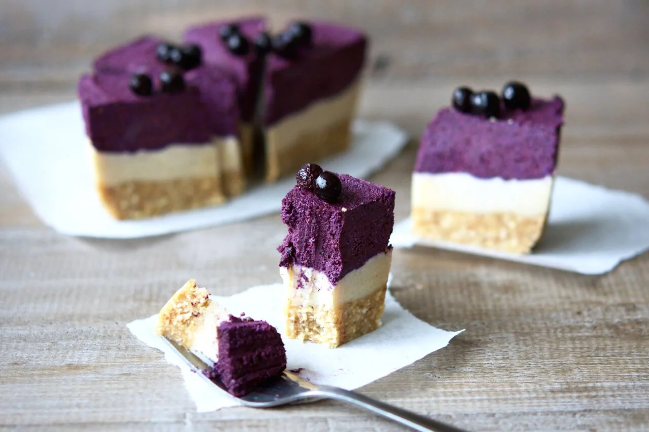 RECIPE | Raw Blueberry 'No-Cheese' Cake - Gluten &amp; Dairy Free