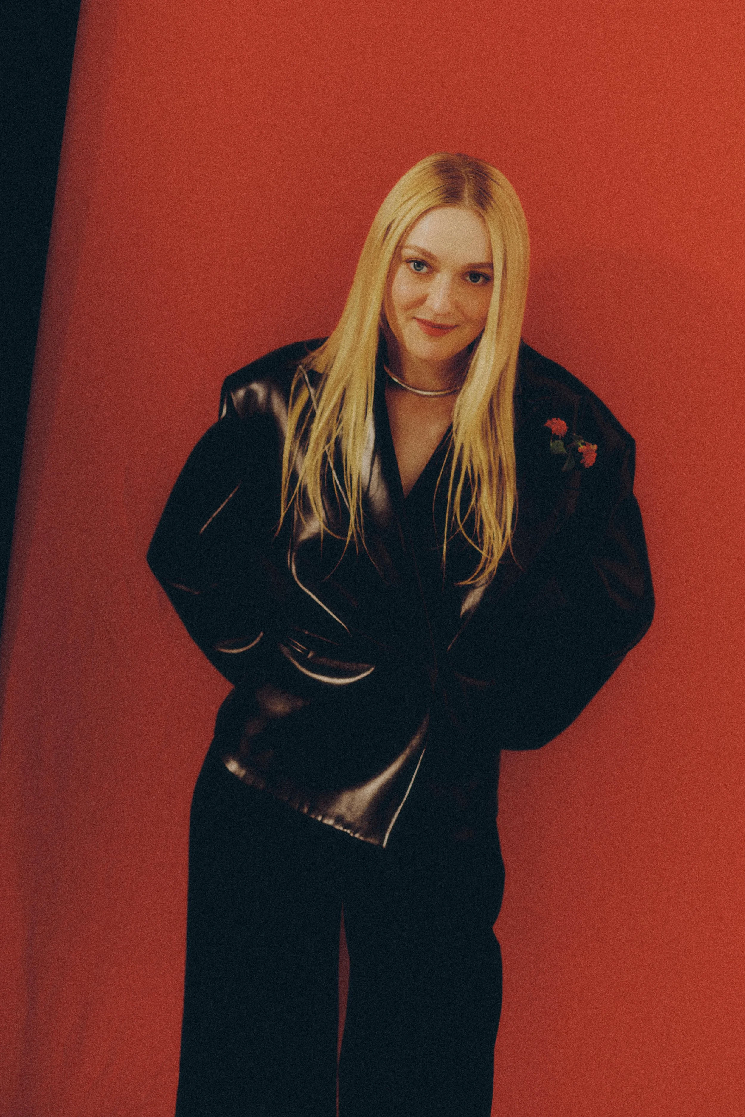 THE_ANKLER_DAKOTA_FANNING_0829 1.jpg