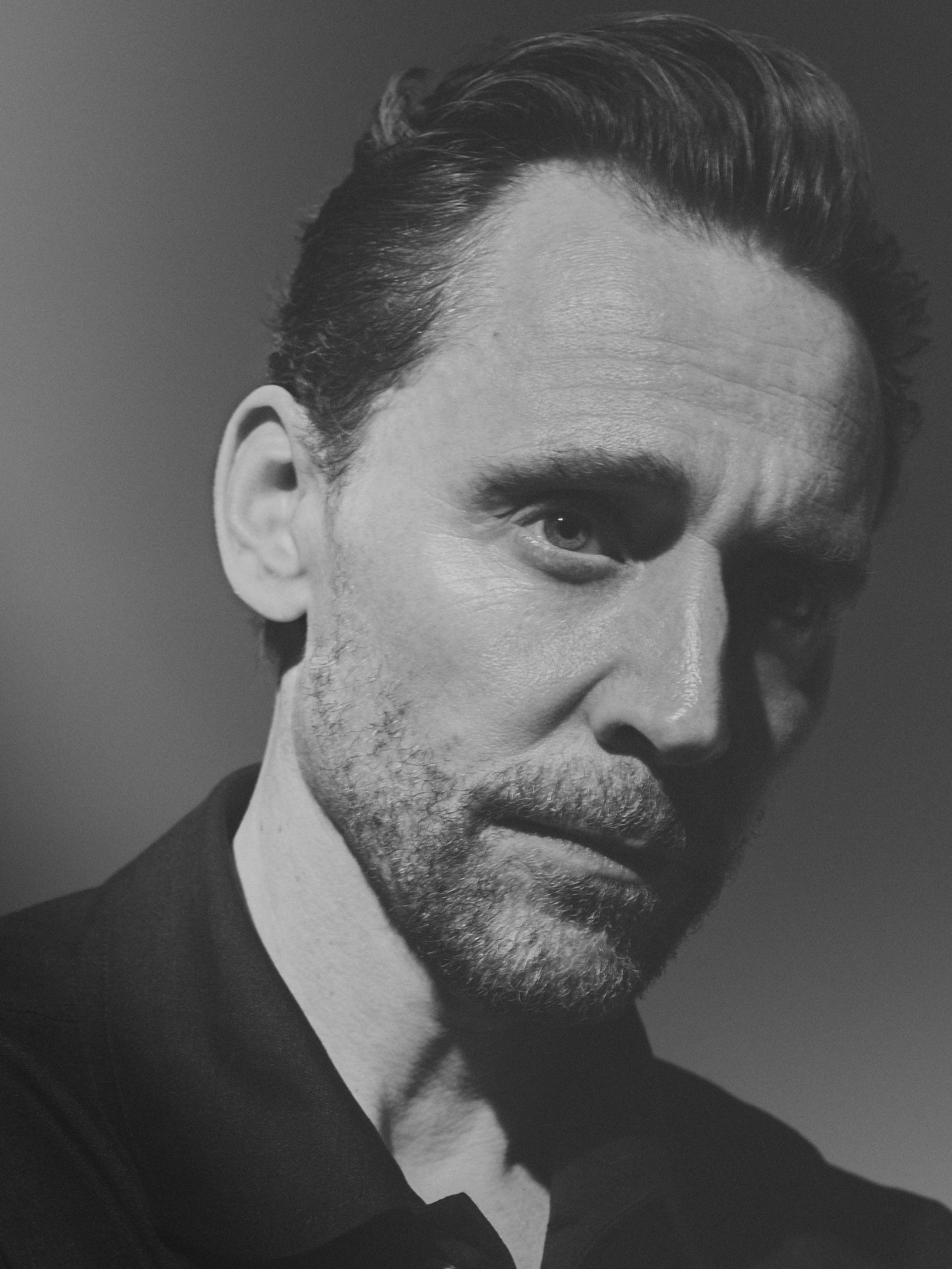 THE_ANKLER_TOM_HIDDLESTON_DIEGO_CALVA_0423_RGB_sRGB.jpg
