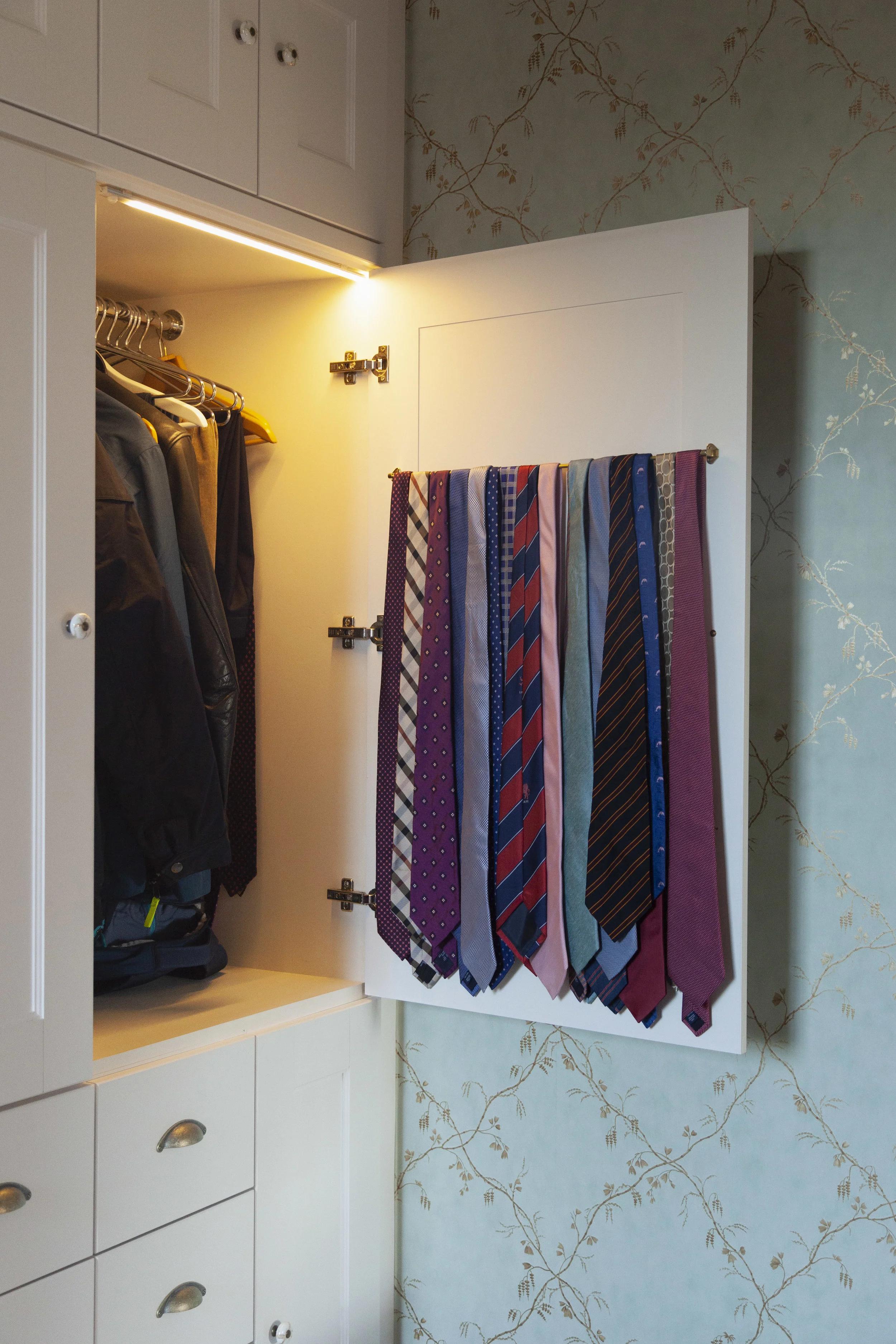 DAVIES_WARDROBES_-7.JPG