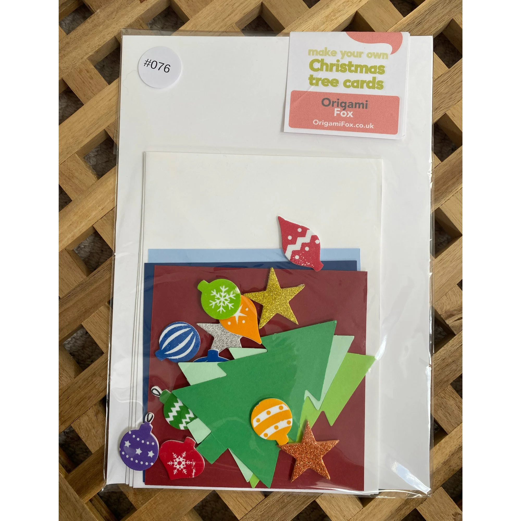 Origami-Fox-make-your-own-christmas-cards-kit-76.jpg