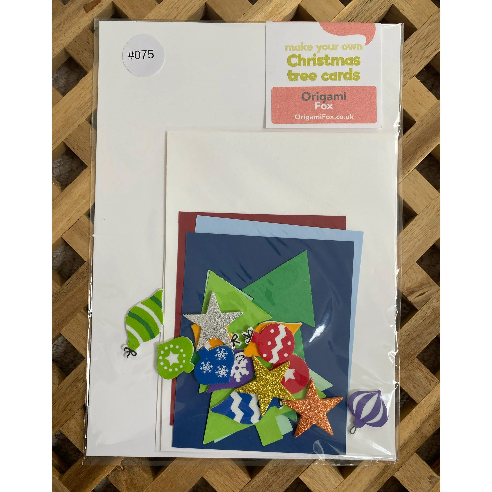 Origami-Fox-make-your-own-christmas-cards-kit-75.jpg