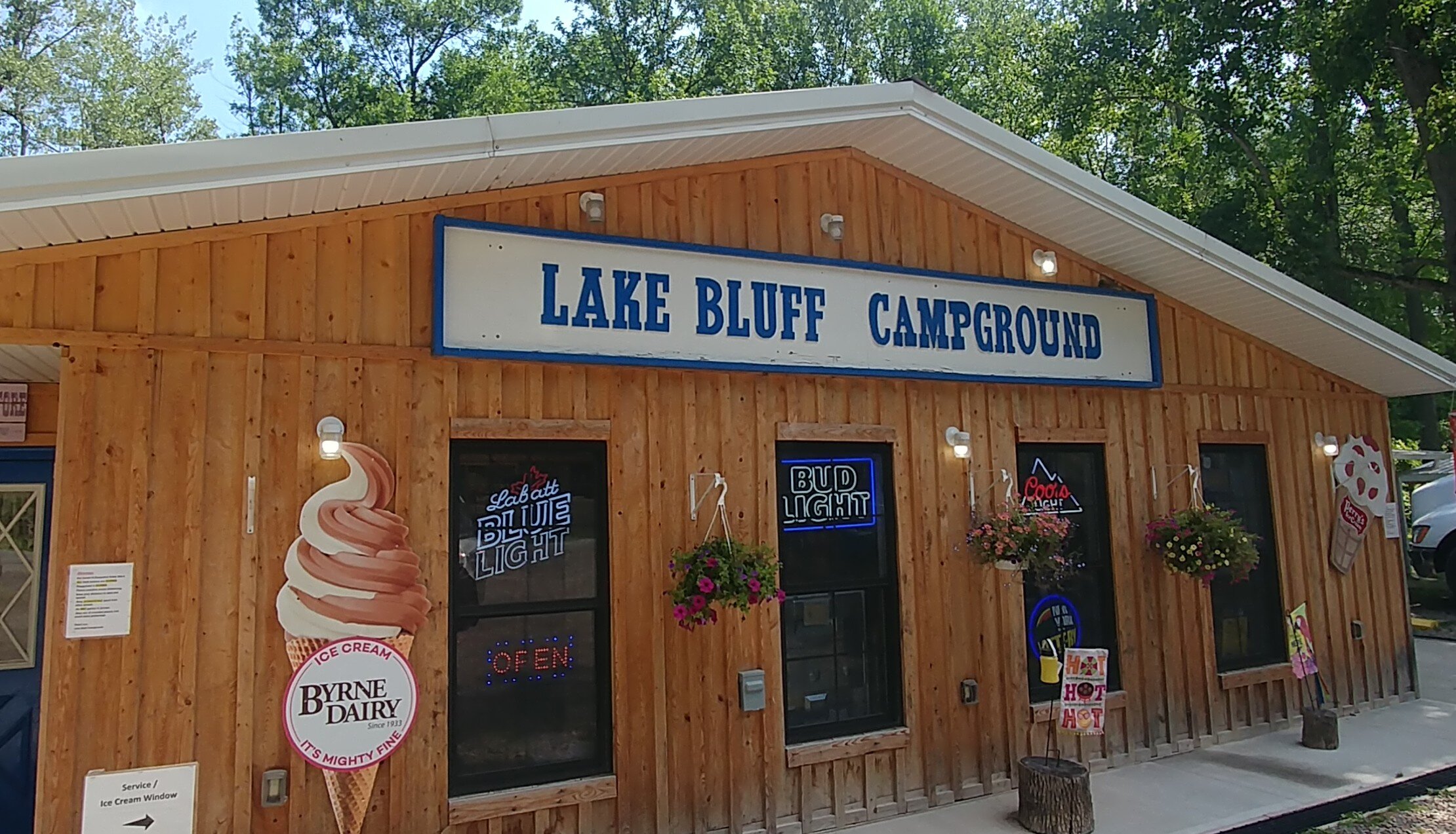 Lake Bluff Campground - Wolcott, NY