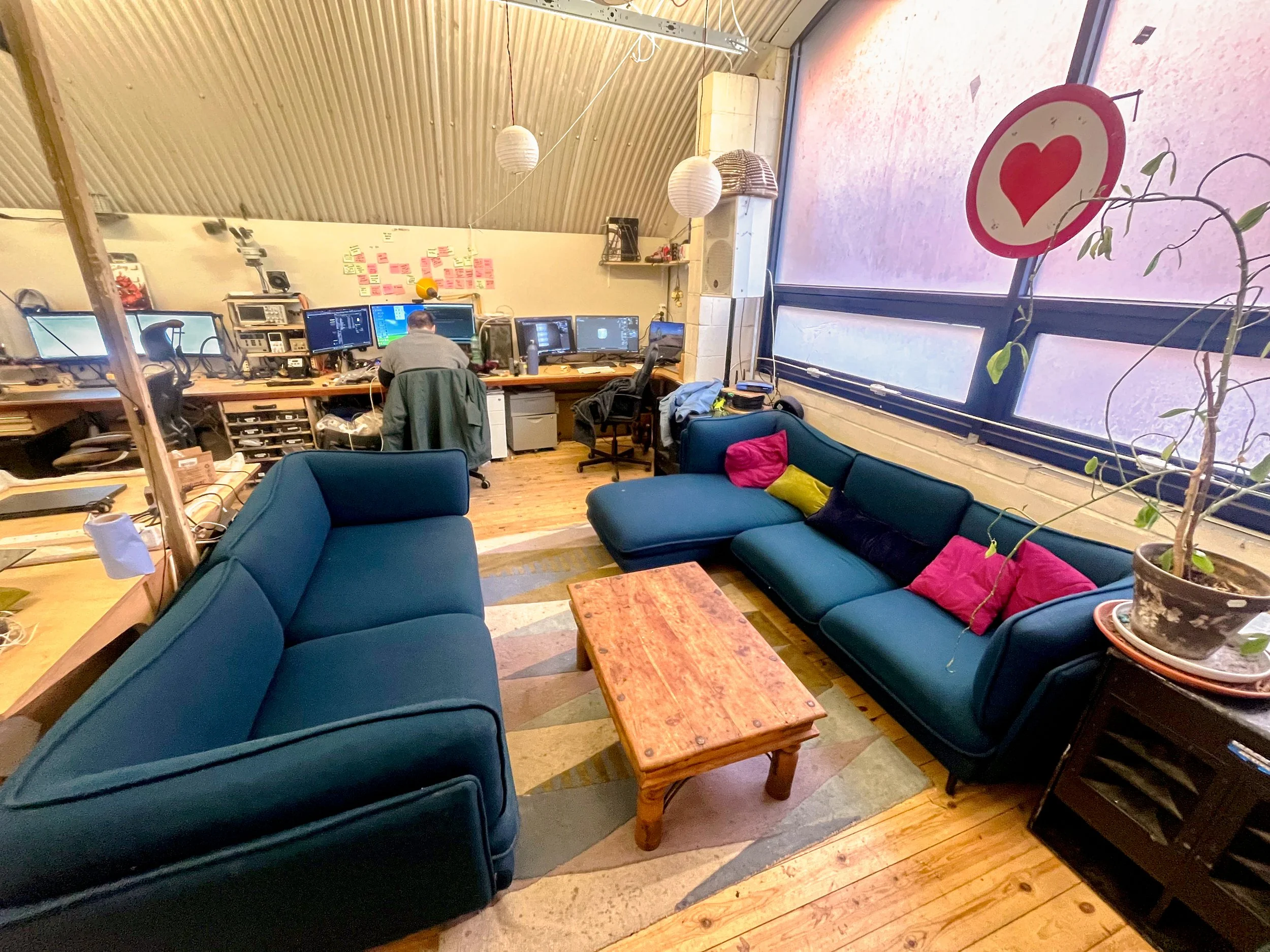 6 Lounge.jpg