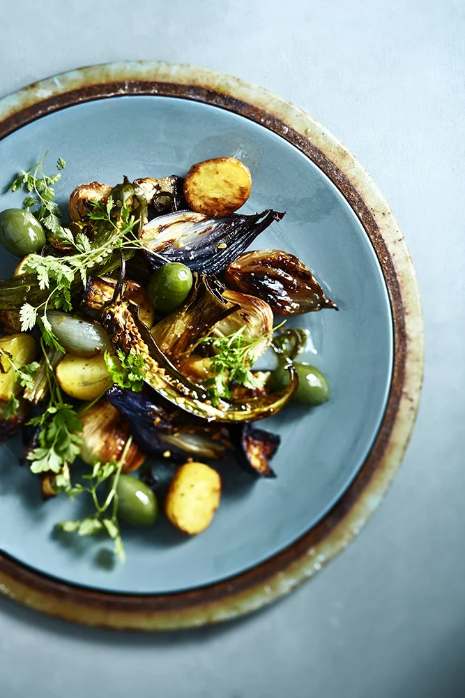 OVNSBAKTE GRØNNSAKER MED PEPPERROTKREM