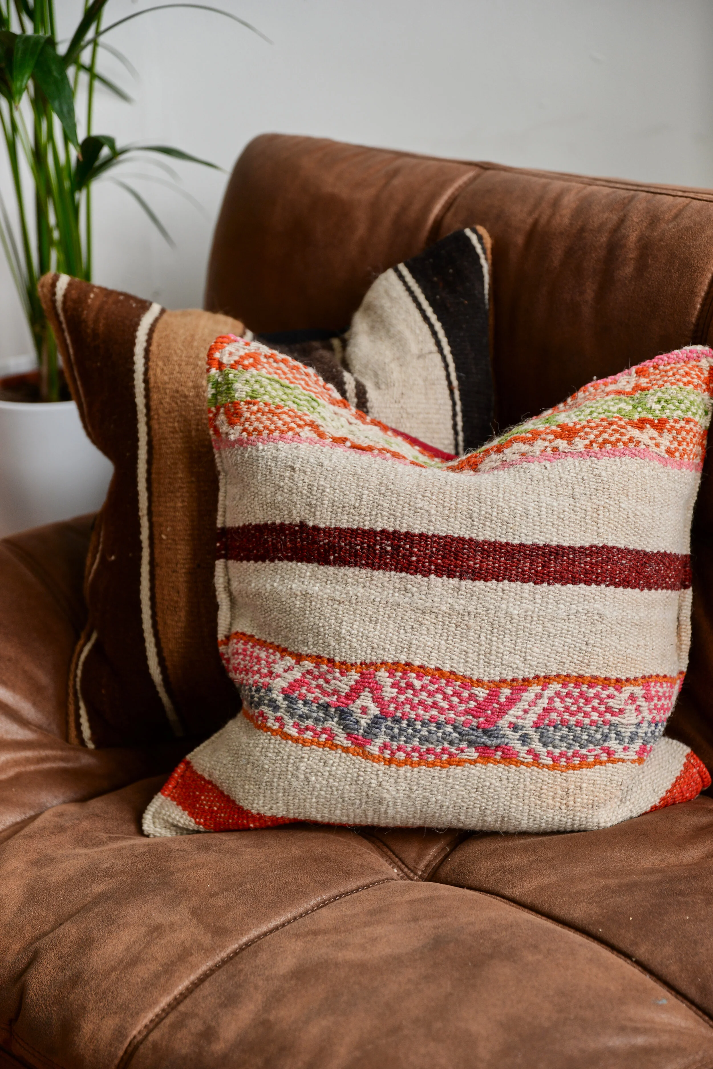 Woven Rosa - Pacha Cushion 