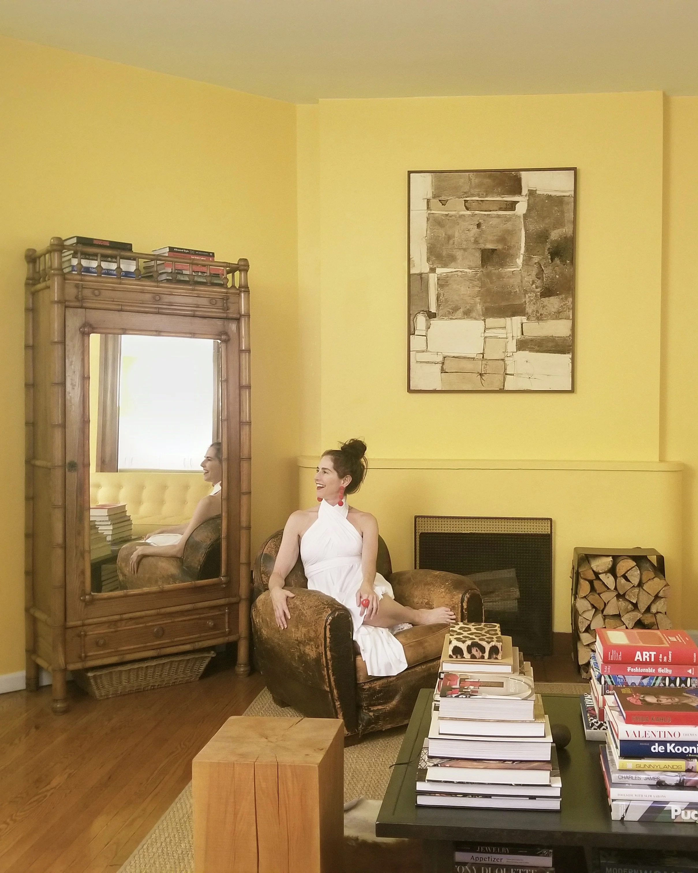 Influencers and Entrepreneurs Living in Apartments