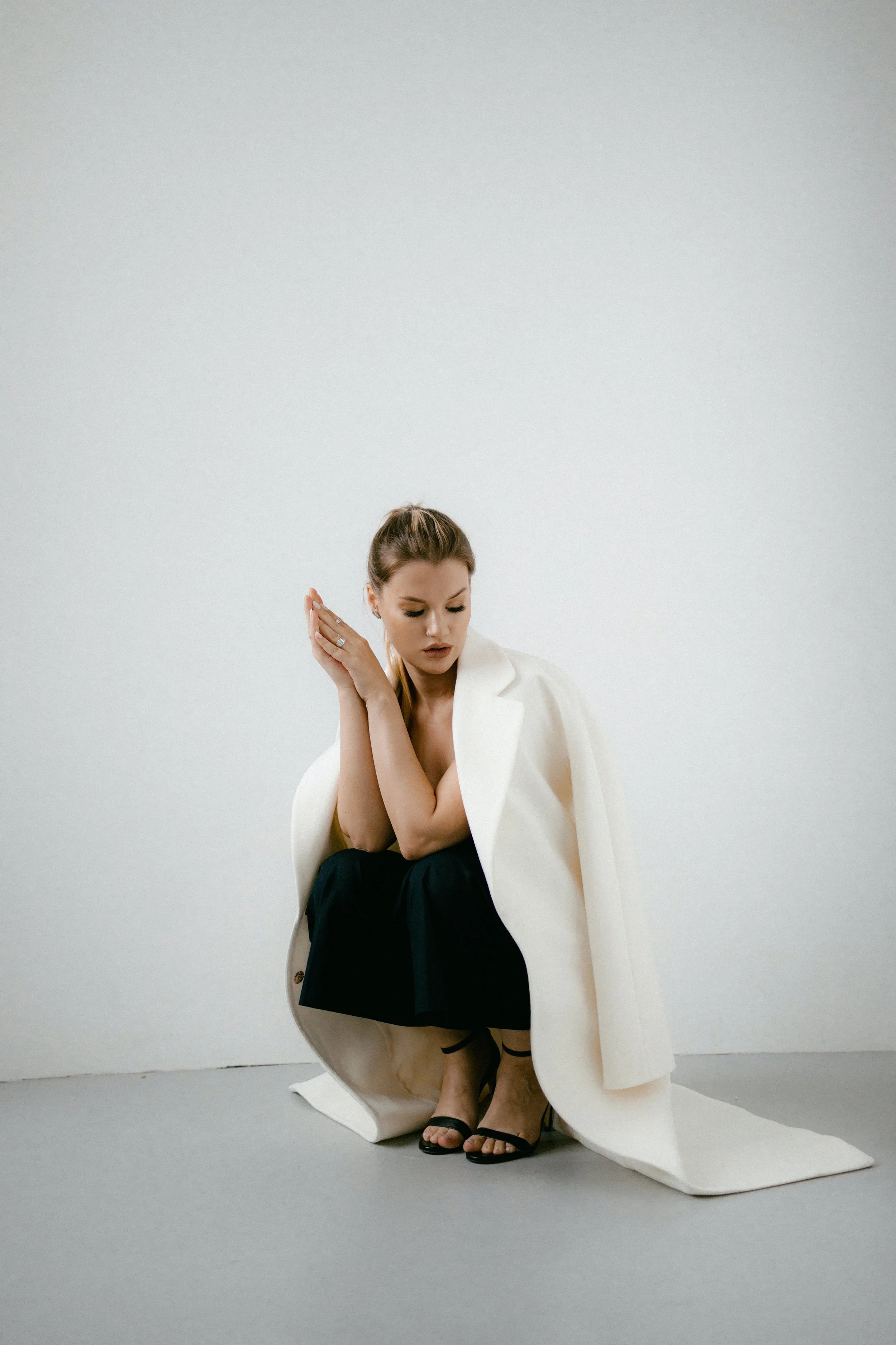 Minimalist Dressing 101