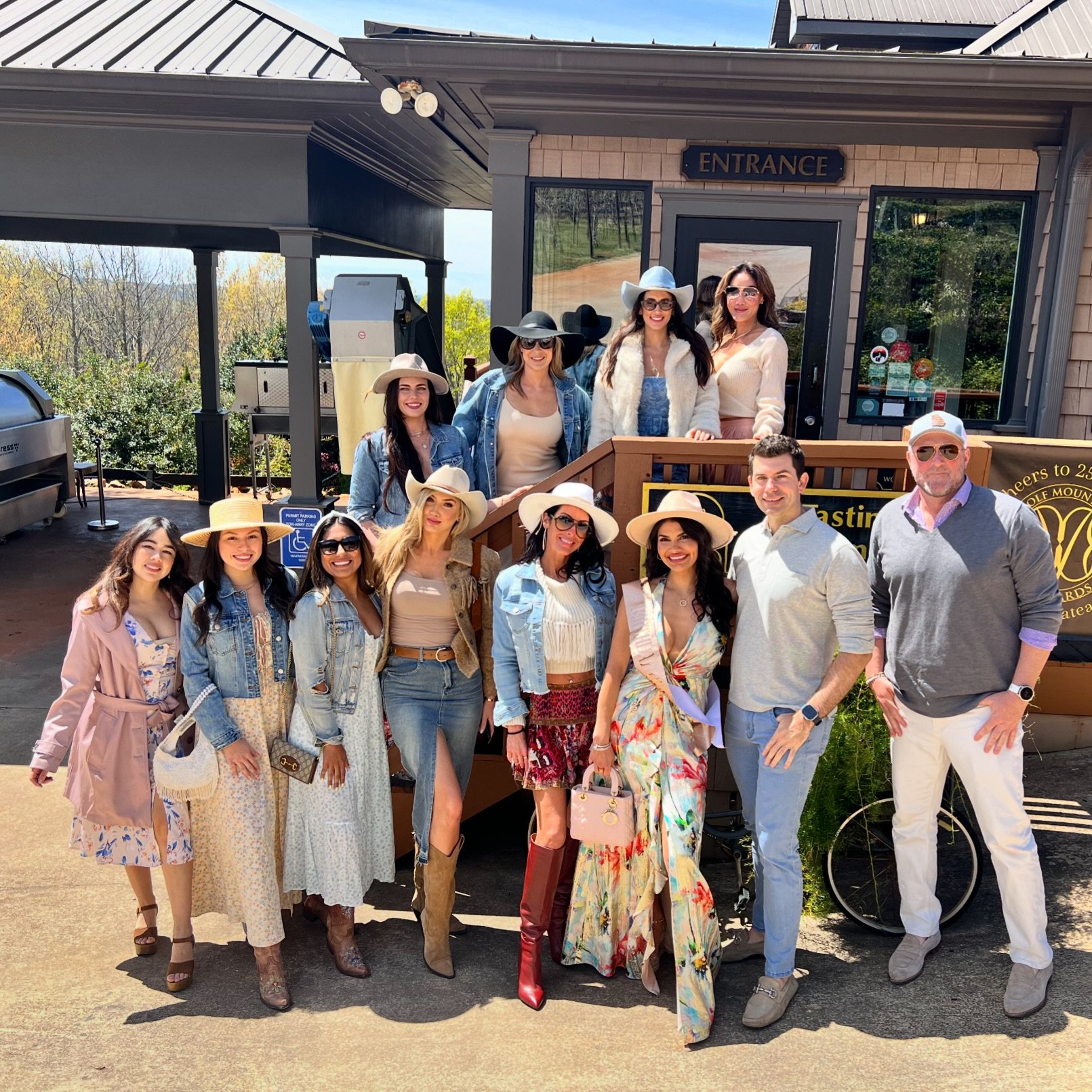 Perfect wine tour weather! Pick-up / drop off in Johns Creek. Itinerary: @wolfmountainvineyards @kayavineyards @cottage. 

Are you looking to spend the day at the North Georgia wineries? We would love to help! Reach out today. Link in bio. 

#northga