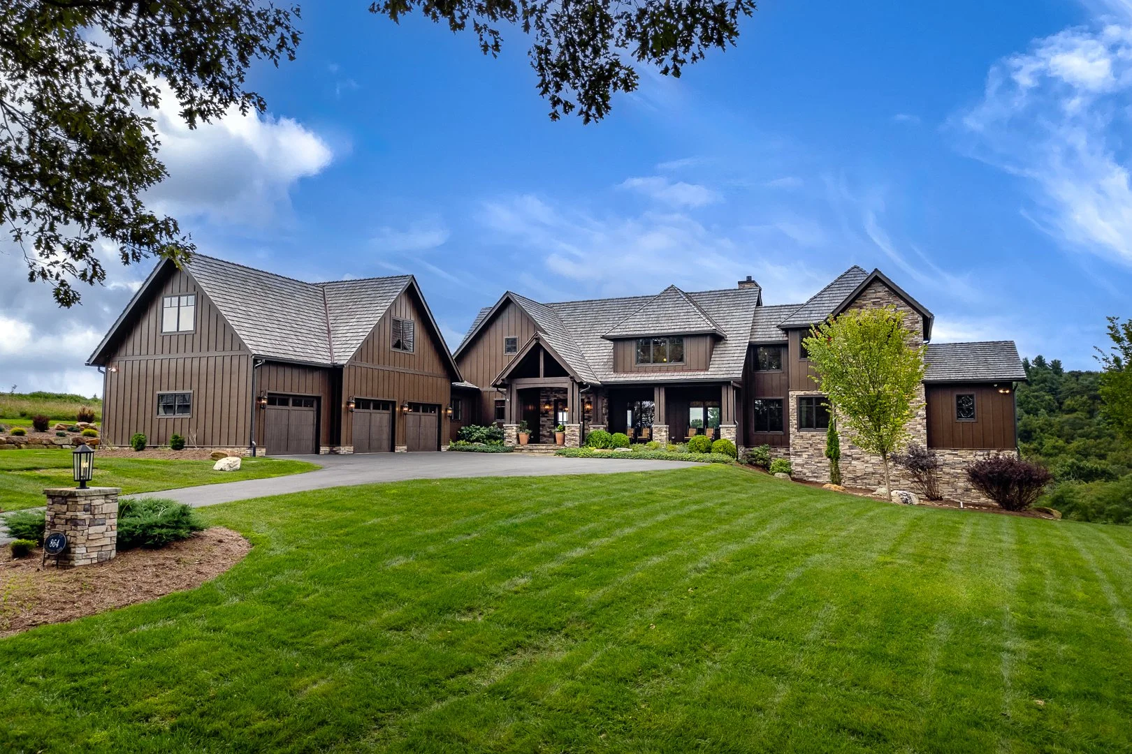 4. 864 Thunder hill Ln MLS.jpg