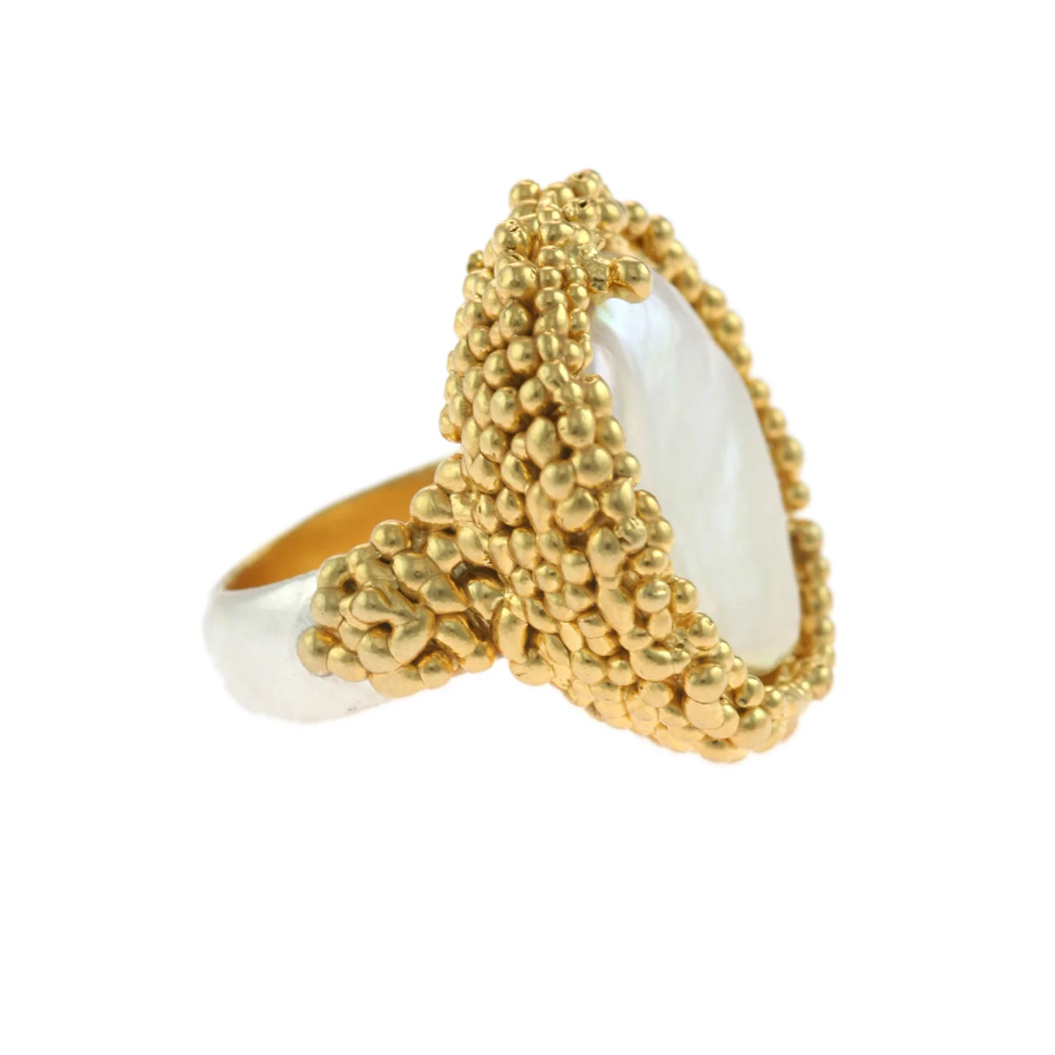 ORGANICA COCKTAIL RING PEARL GOLD SIDE