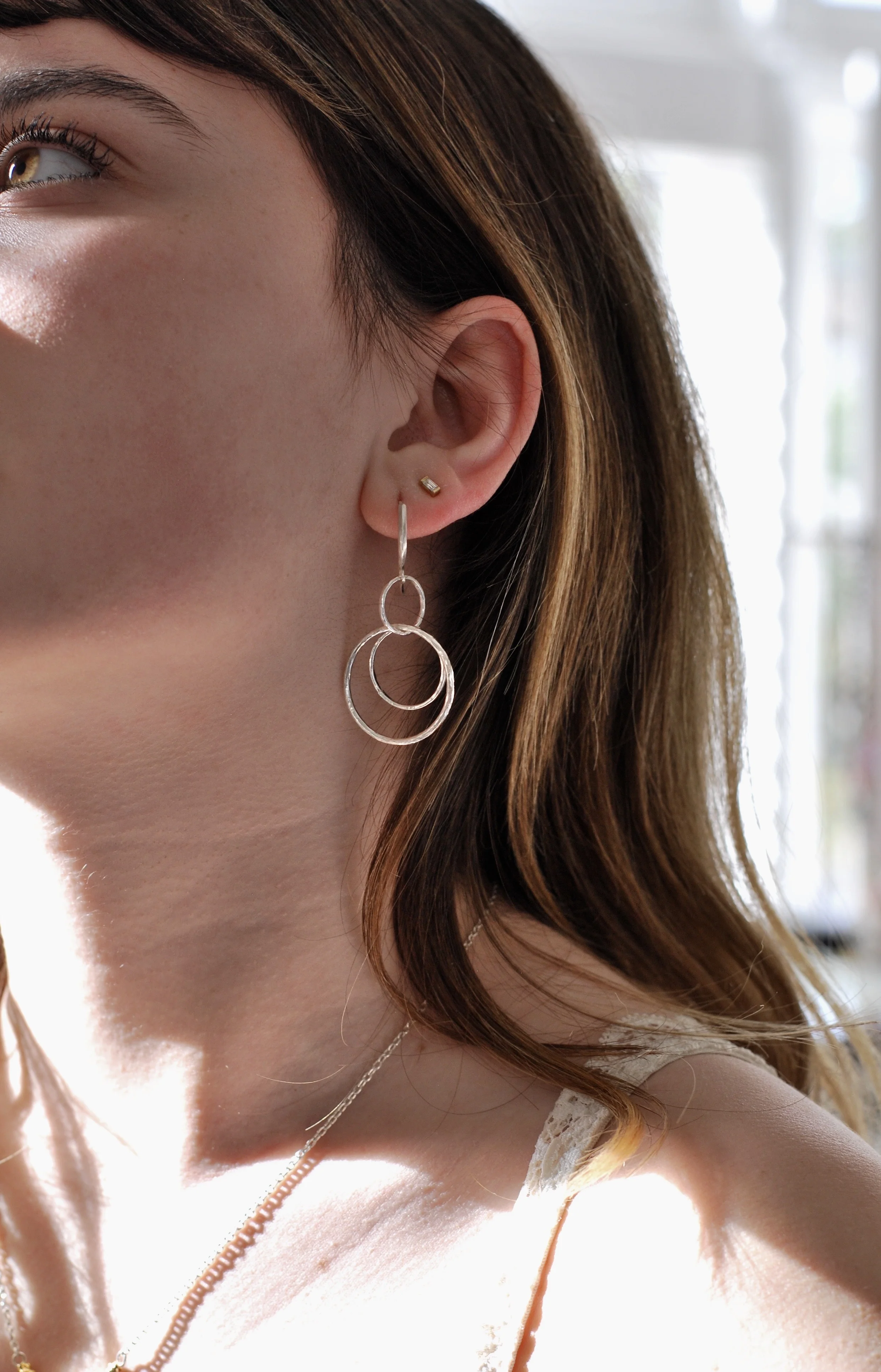 Militza-Ortiz-hammered-earrings-silver-model3.jpg