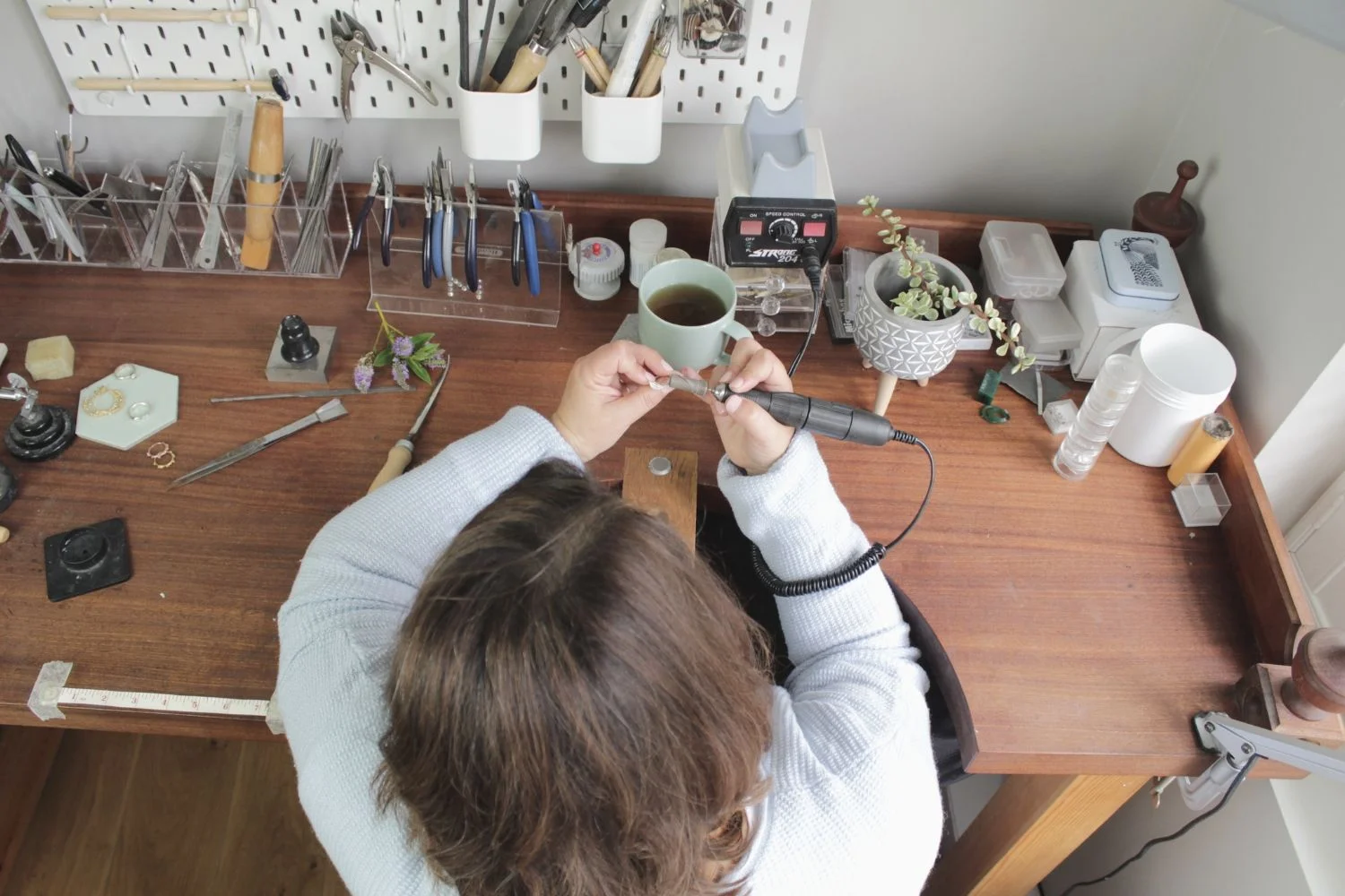 Jewellery-designer-at-work-Militza-Ortiz.jpg
