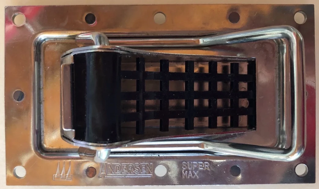 Accessories+-Thru+Hull+self-bailer.jpg