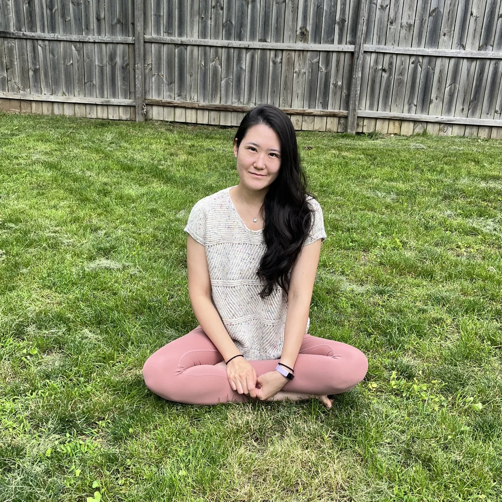 Laura - Bare DK donegal yarn - S - 11" positive ease