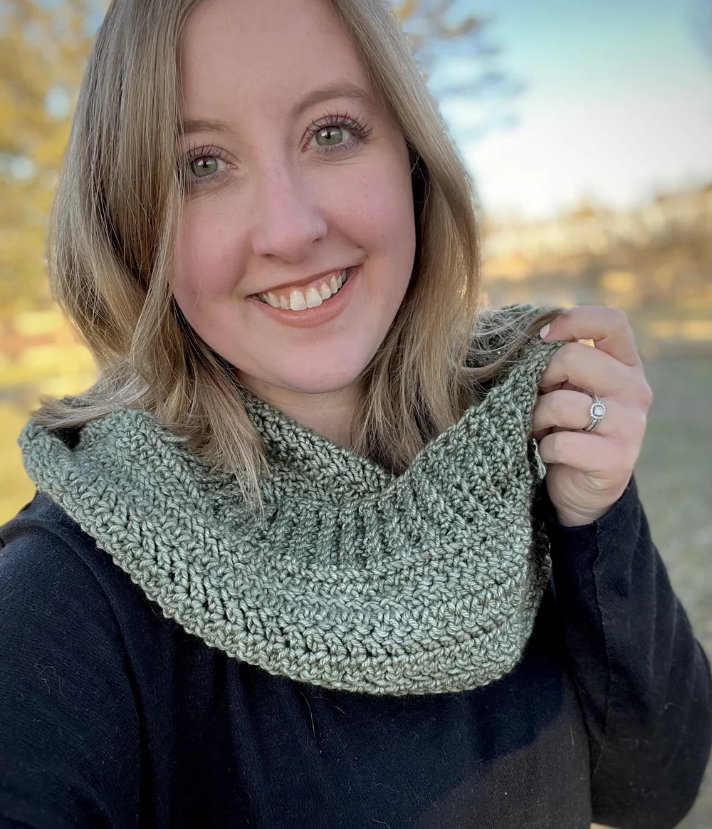 Sarah - The Plucky Knitter Traveler