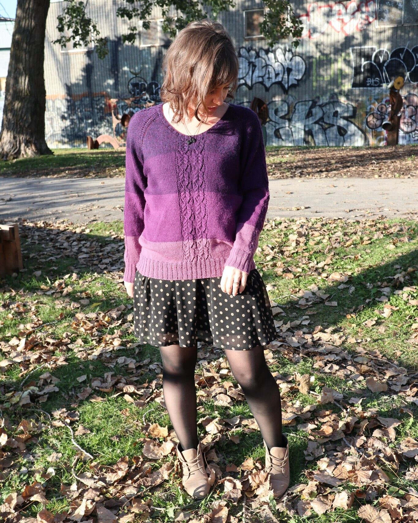 Should I make another raglan? 

I mean, I love The Twist &amp; Fade Cardigan, so yeah! I think another raglan is incoming! 

Once I finish the other 5 things I'm working on! 😅
-------------------------------------
Yarn: @knitpicks Palette Yarn
Patte