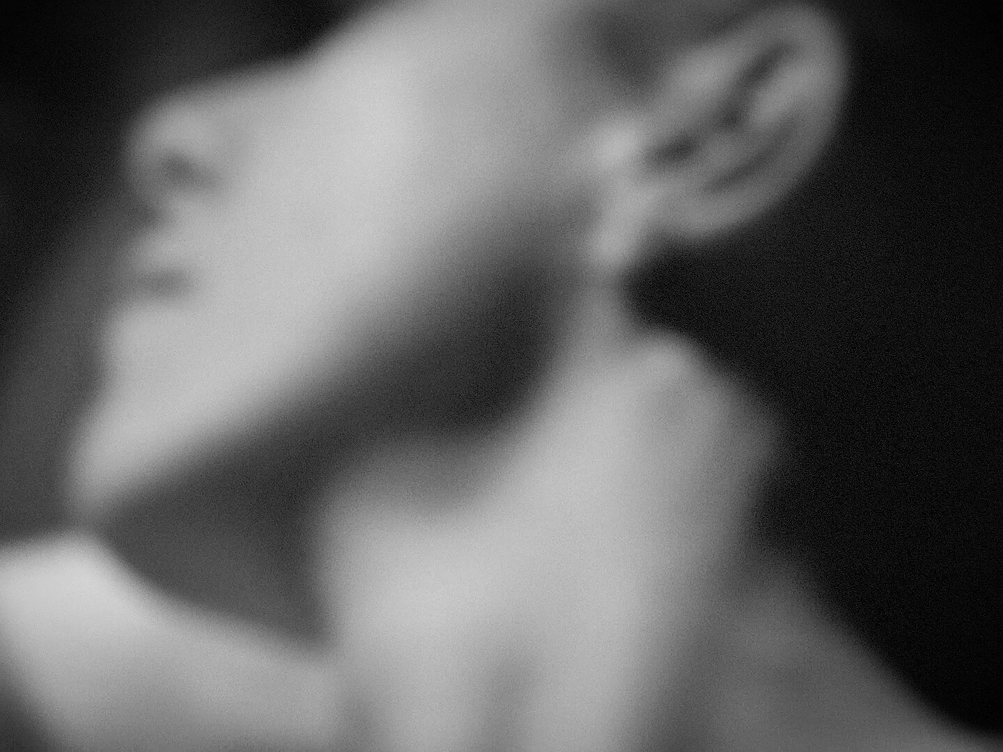 4_TEMI_03.00_00_05_03.Still005.jpg