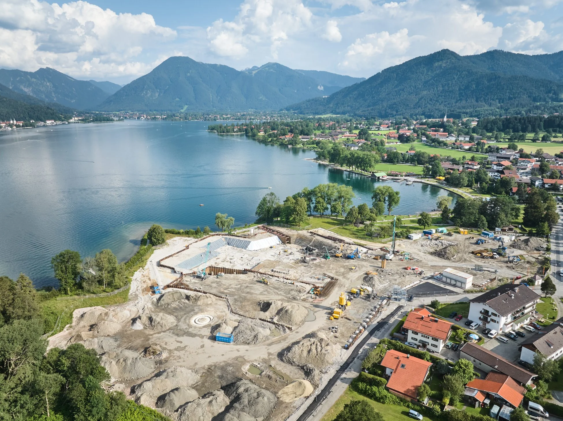 luftbild bayern, luftbild tegernsee, drohnenaufnahmen tegernsee, drohnenaufnahmen bayern, luftbild duesseldorf, drohnenaufnahmen ruhrgebiet, drohnenaufnahmen essen, luftbild nrw, drohnenfotografie, drohnenaufnahmen nrw
drohnenaufnahmen, drohnenfotogr