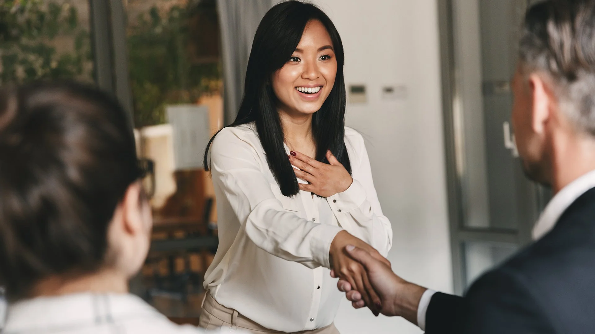 hero-image-finding-job-opportunities-for-deaf-graduates-featured-1920x1080-1.jpg
