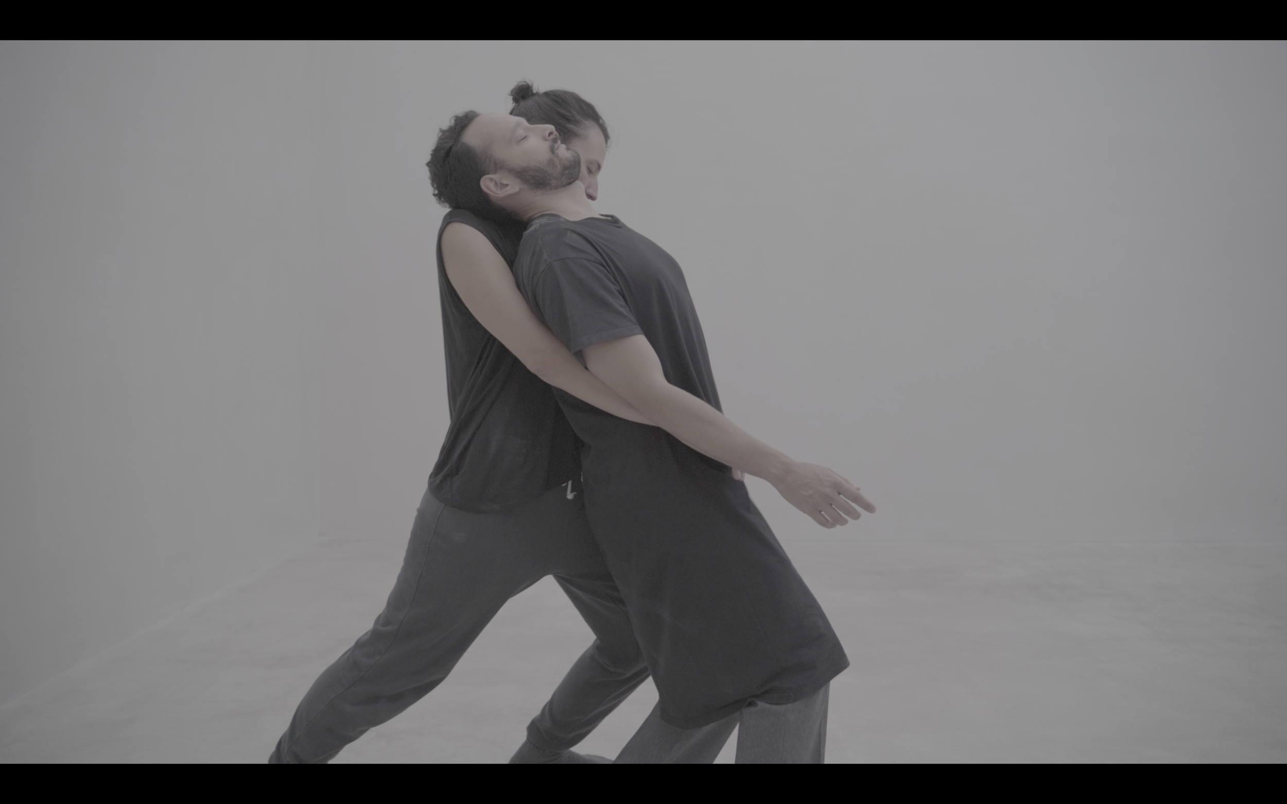  TON - performance by Esther Kläes and Gustavo Gomes   Duration: 60 minutes  Premiered at the Kolumba Museum, Cologne, Germany at the 30th of September 2020. Supported by Tanz Köln.  Photos by Haris Ajrulahi 