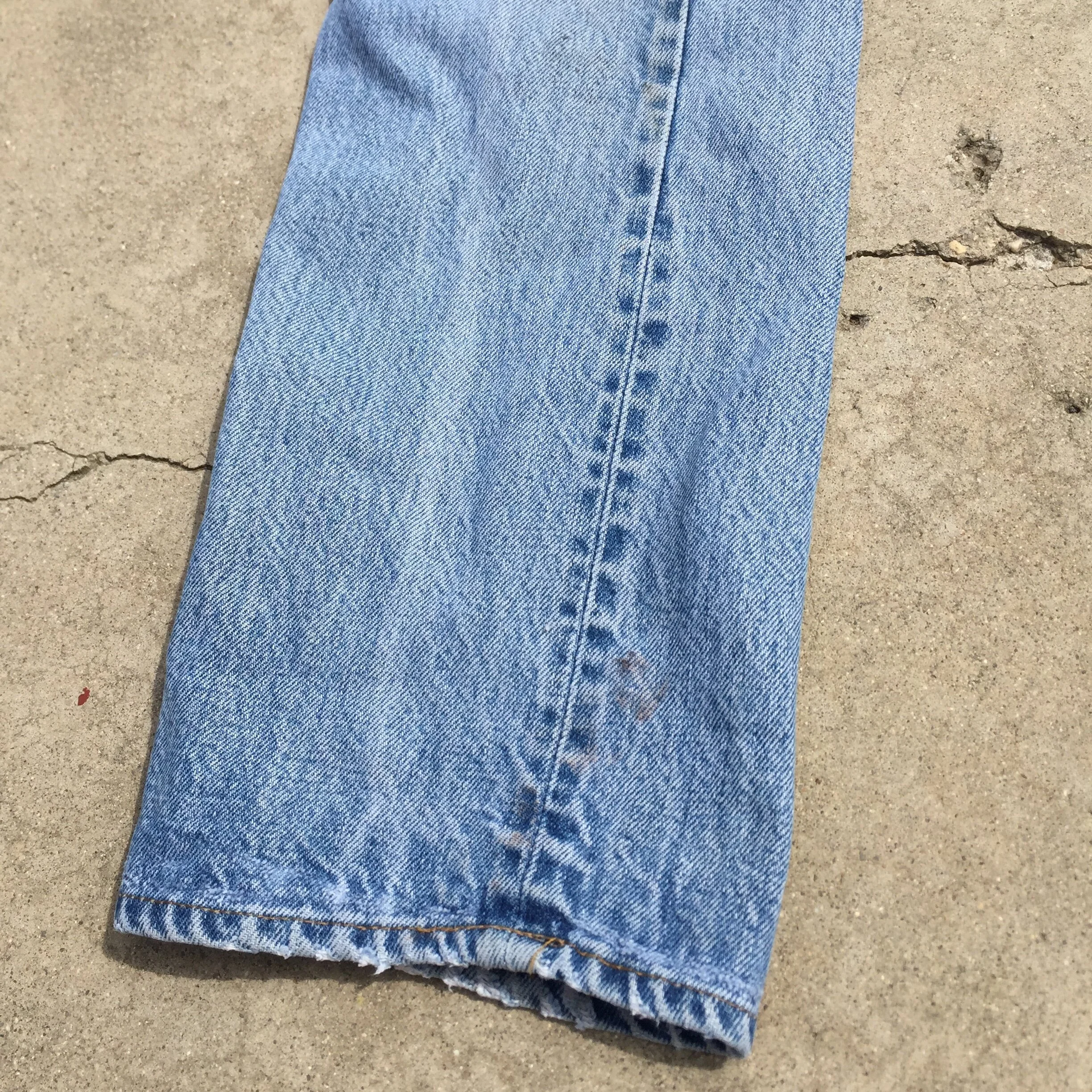 Levis_Selvedge501s_LW_Distressed_10.JPG