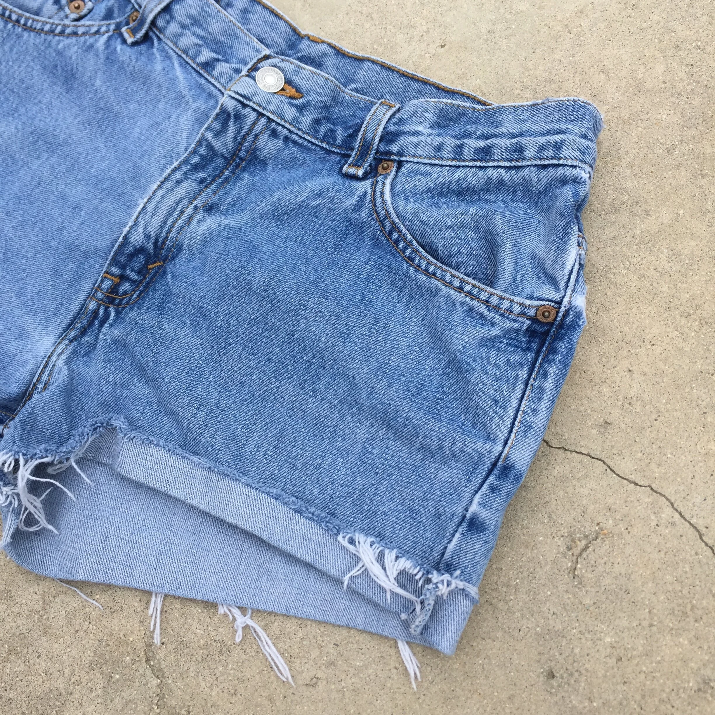 Levis_501CutOffs_2.JPG
