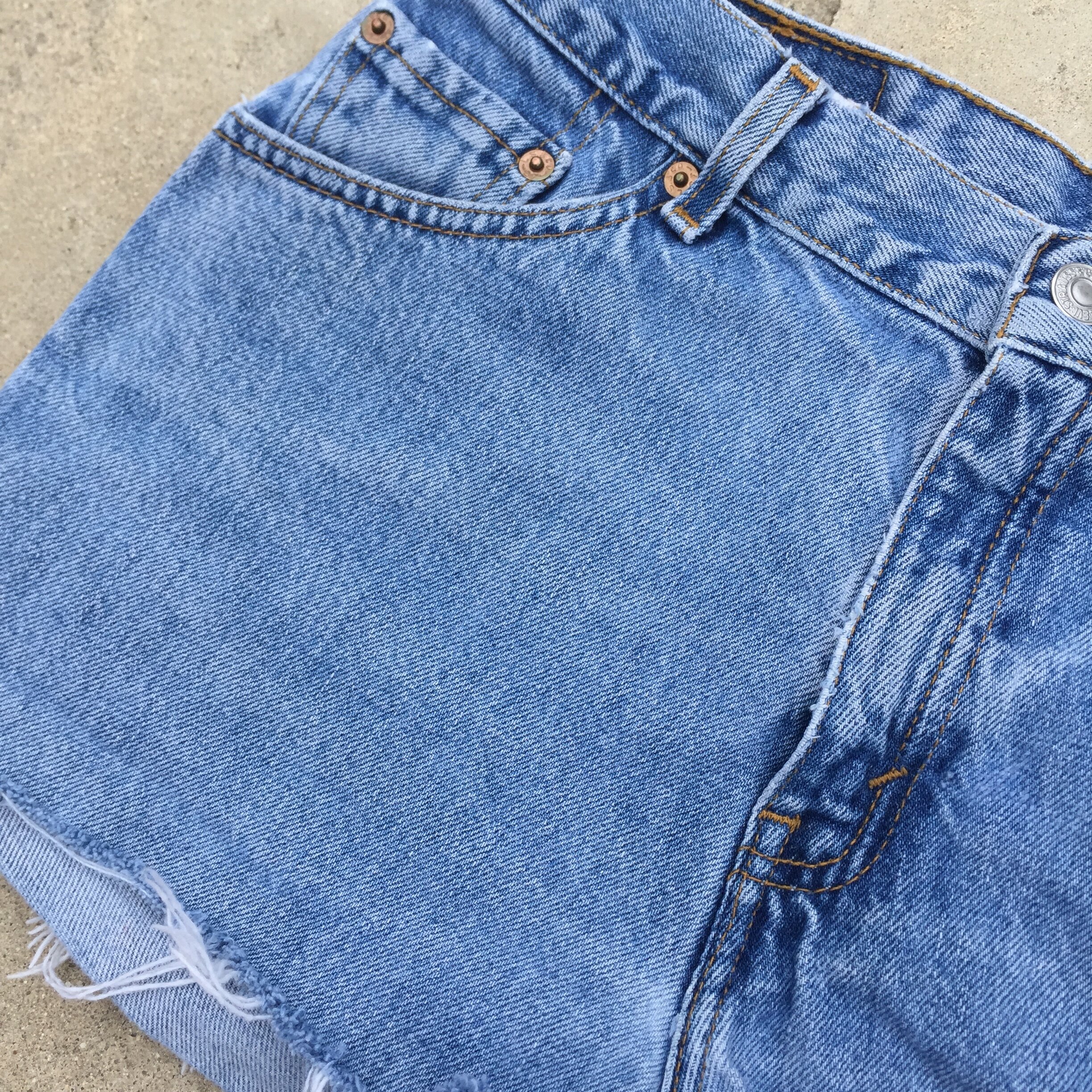Levis_501CutOffs_3.JPG