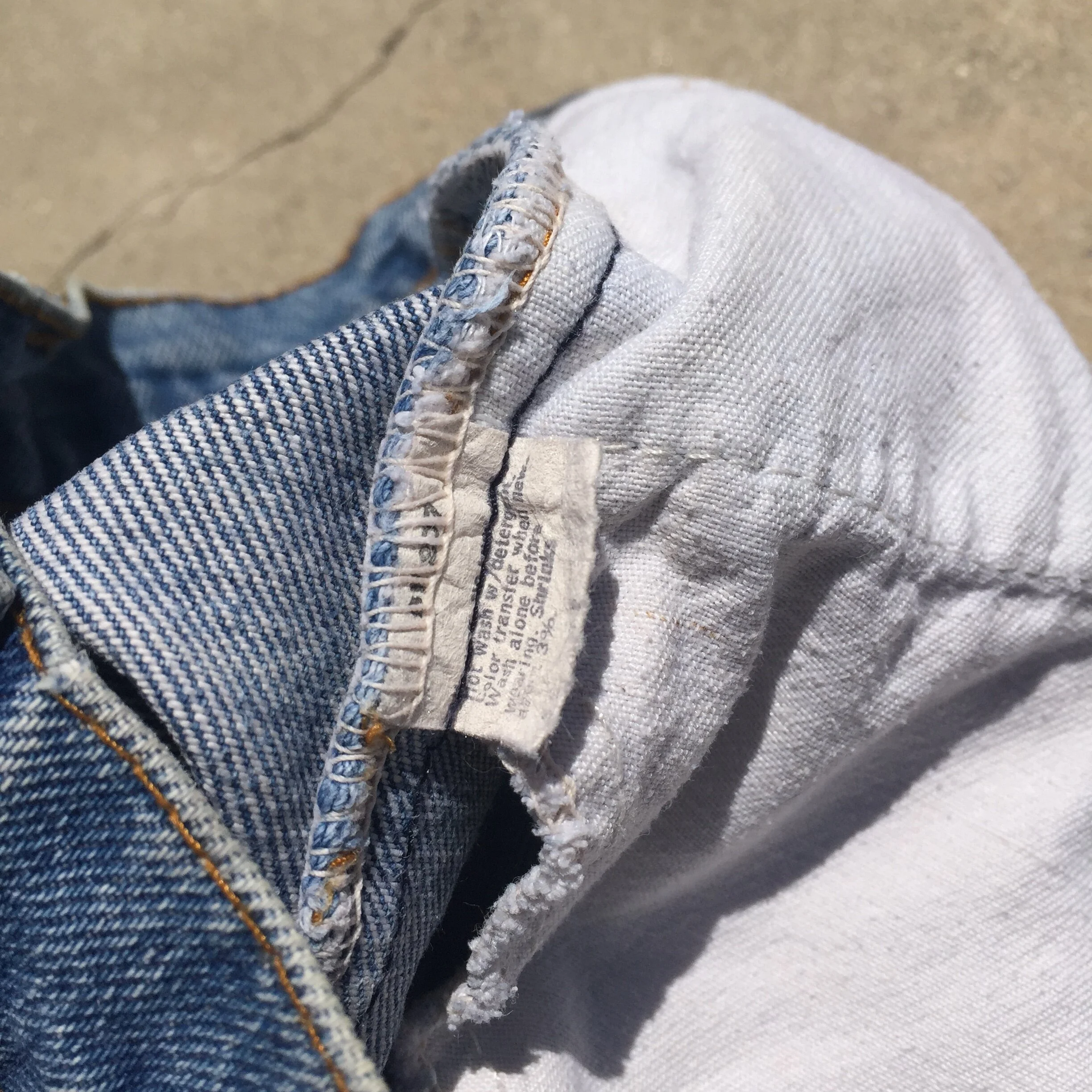 Levis_OrangeTab_sideslits_shorts_5.JPG