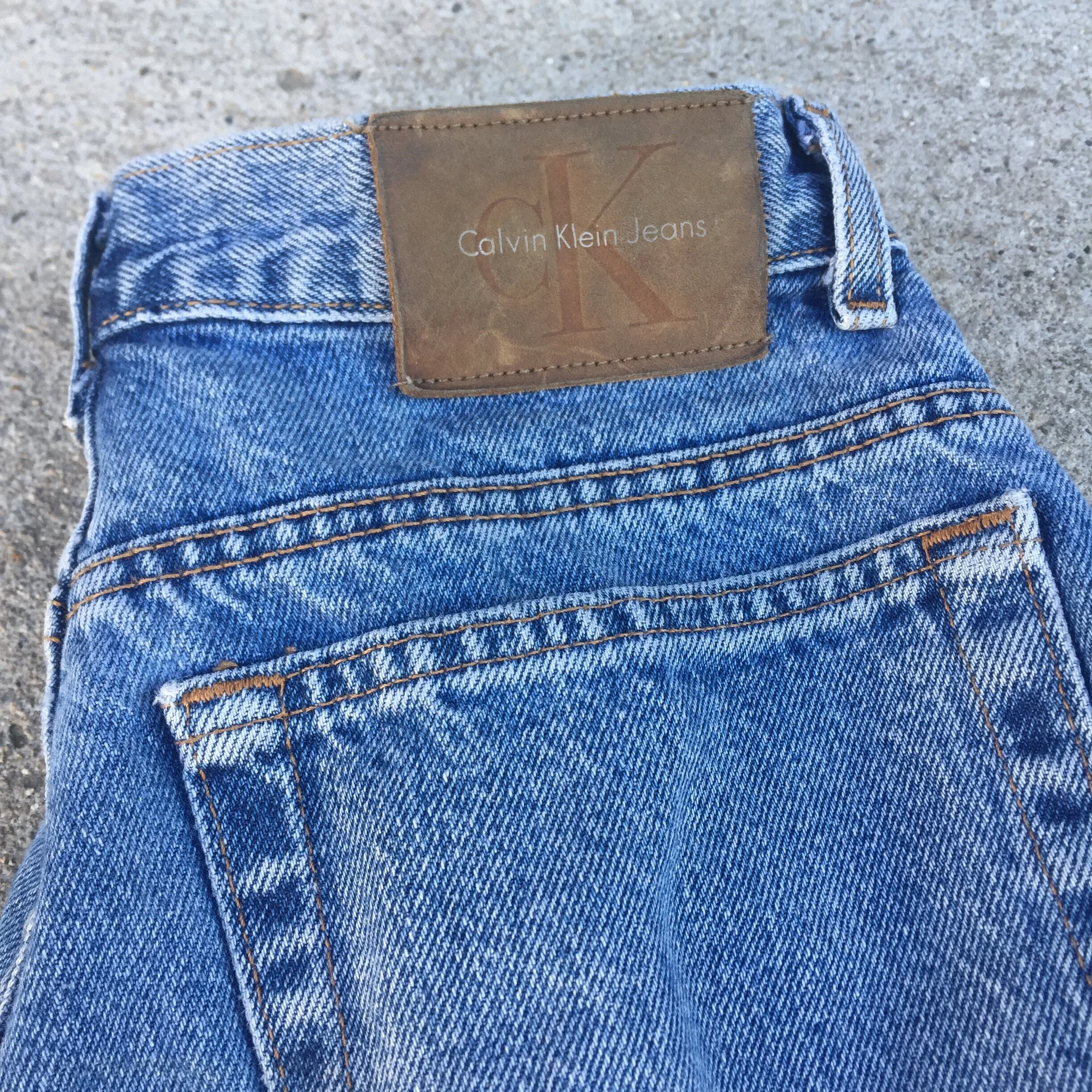 CK_mediumwash_8jeans_2.JPG