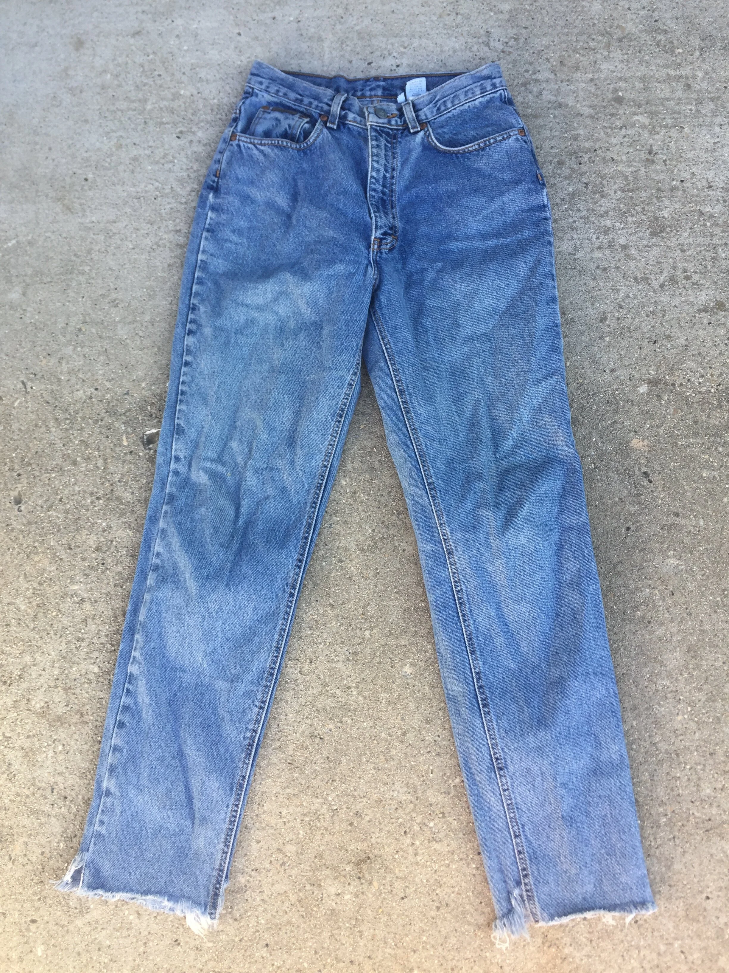 CK_mediumwash_8jeans_7.JPG