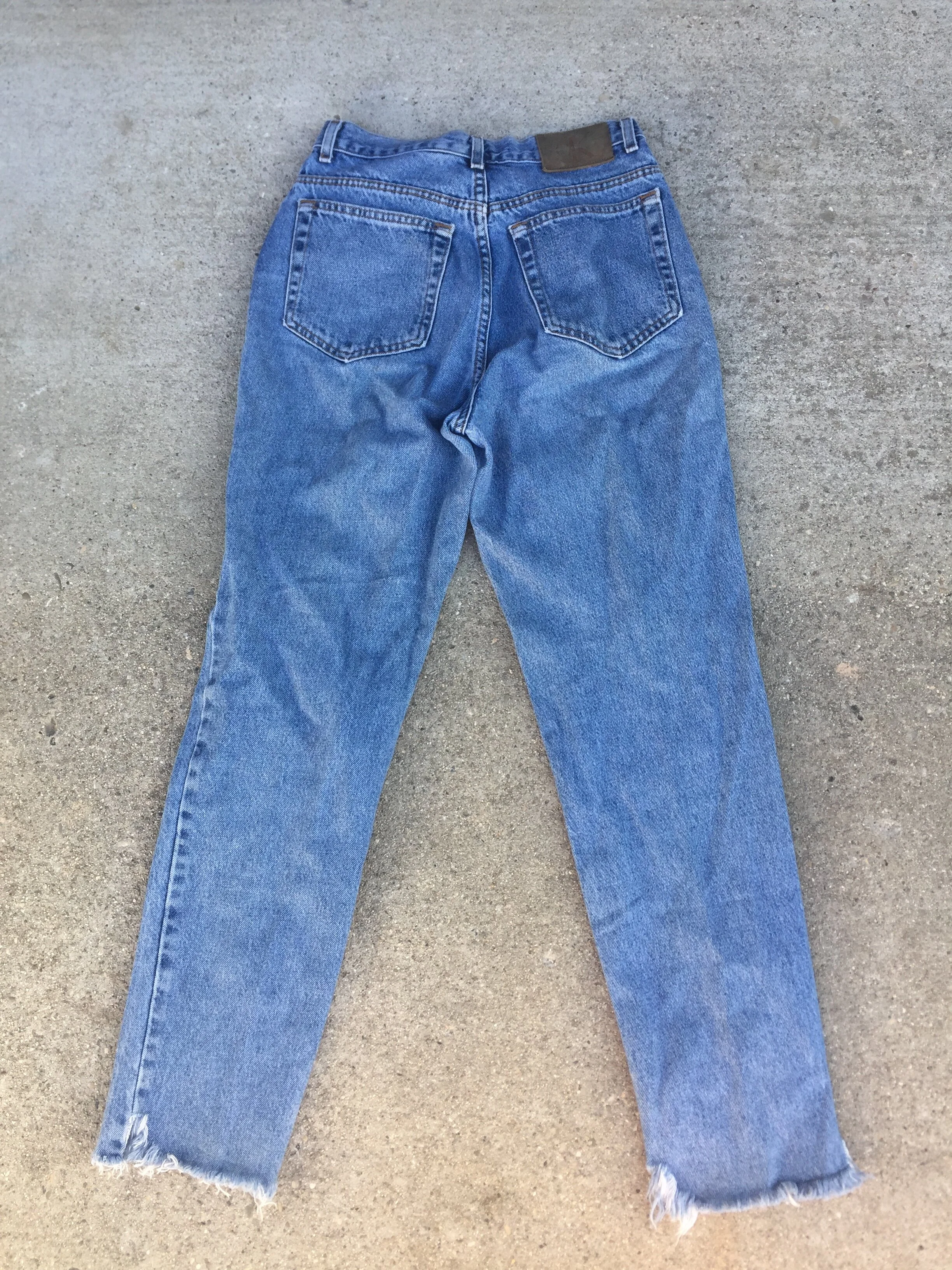 CK_mediumwash_8jeans_8.JPG