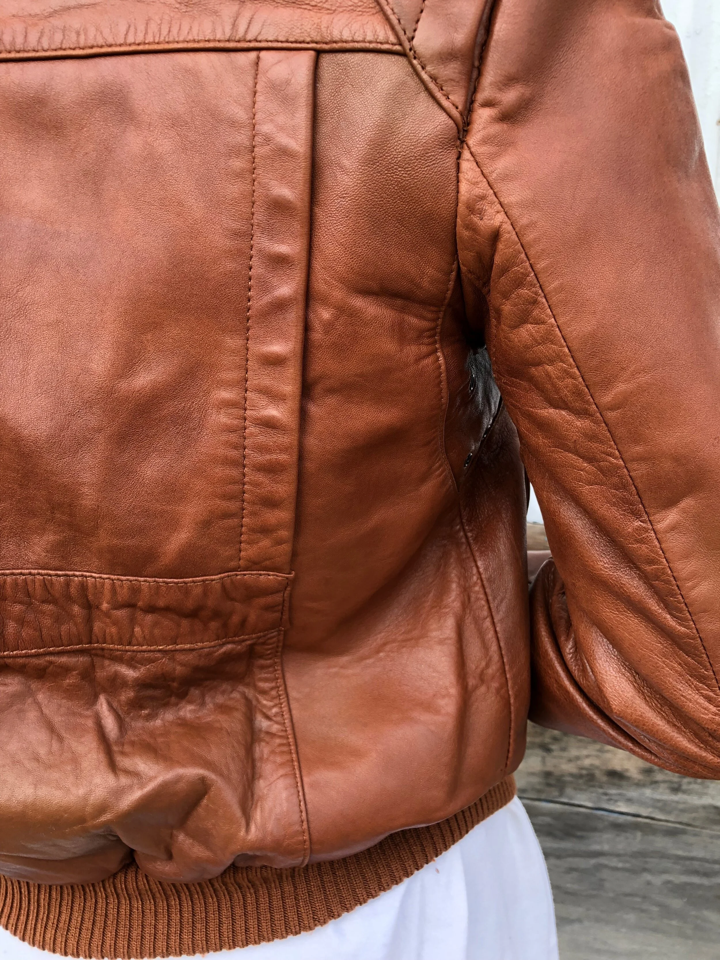 BrownLeatherJacket_fakefurcollar_20.JPG