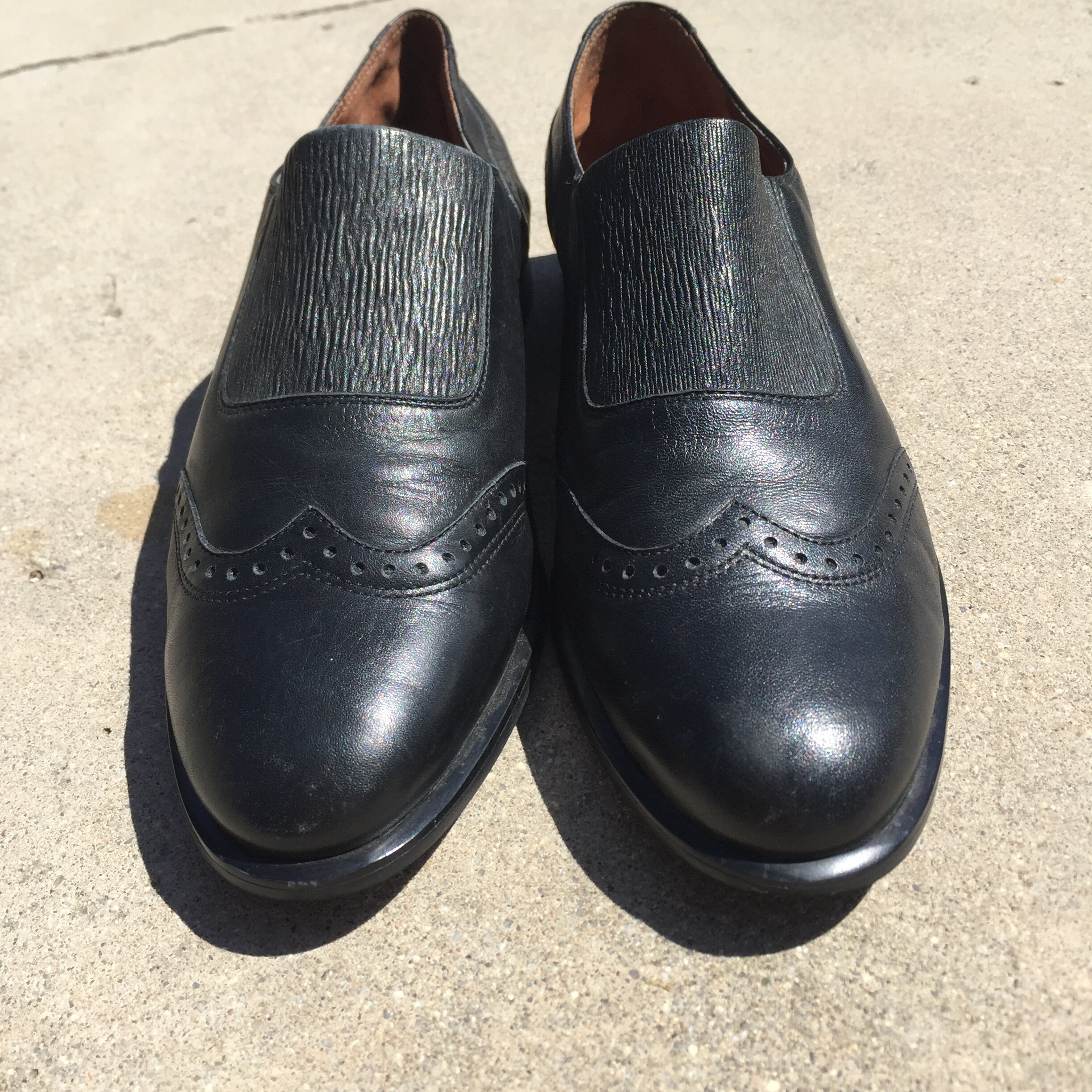 BlackLeatherShoes_withwingtip_3.JPG