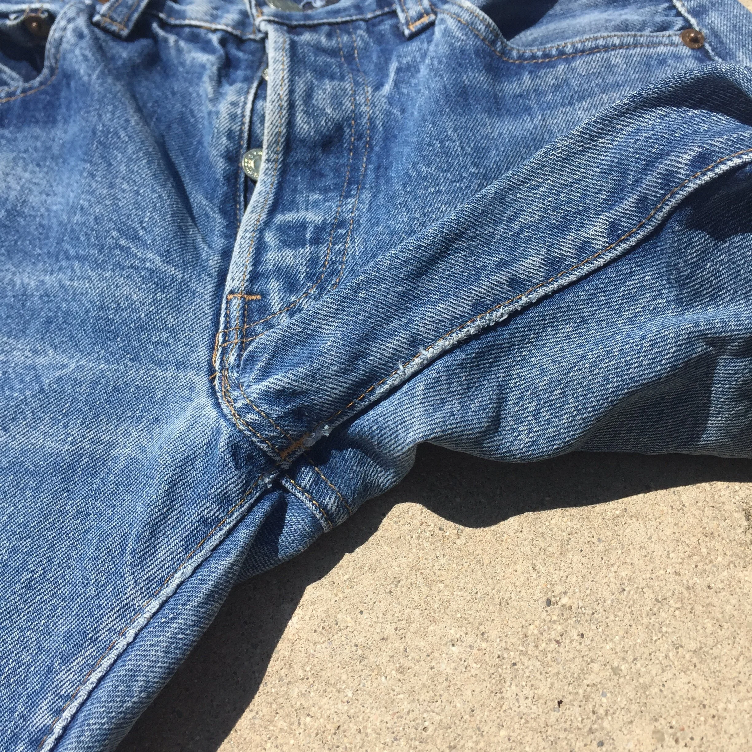 LevisSelvedge_501s_ThighStitch_5.JPG