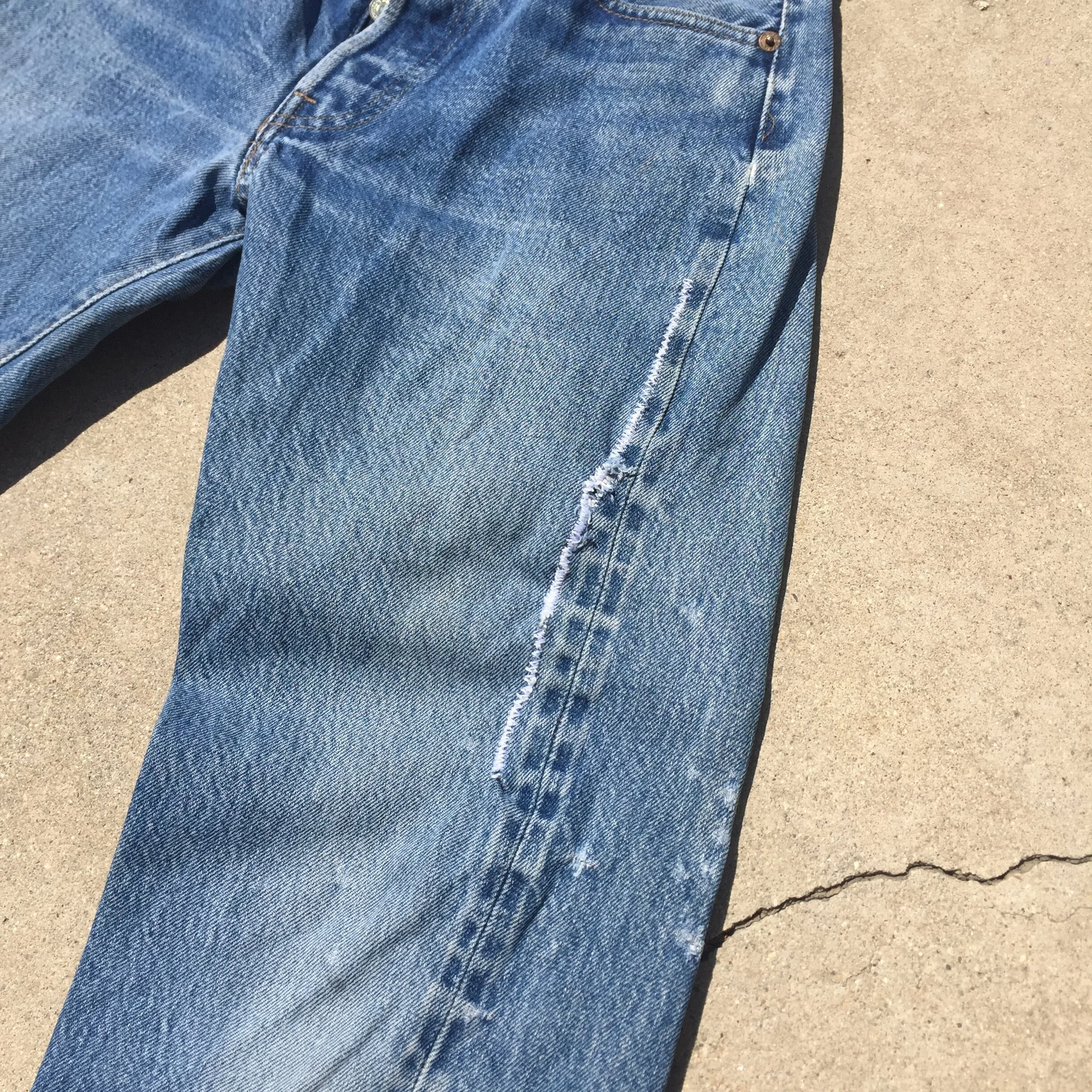 LevisSelvedge_501s_ThighStitch_6.JPG
