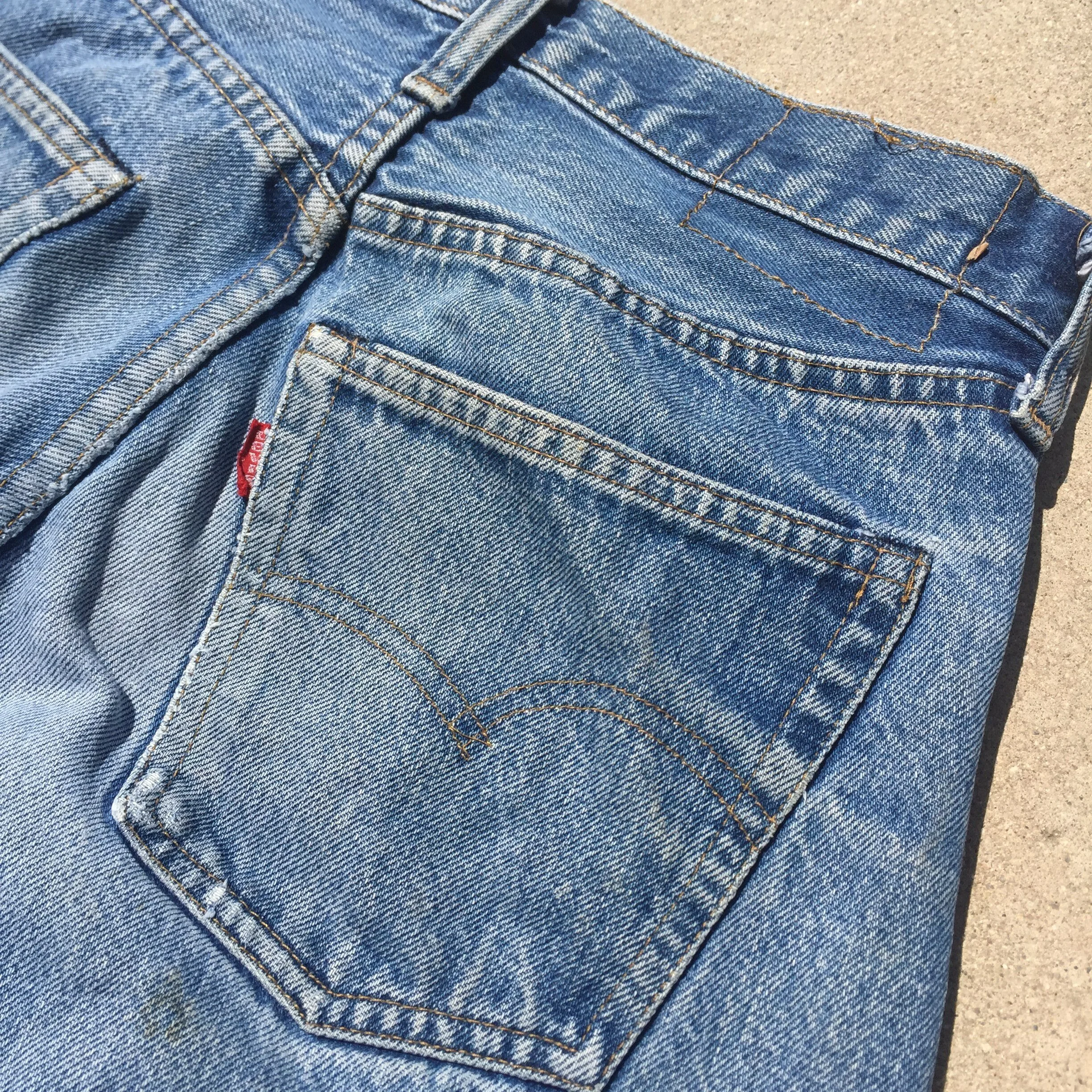 LevisSelvedge_501s_ThighStitch_12.JPG