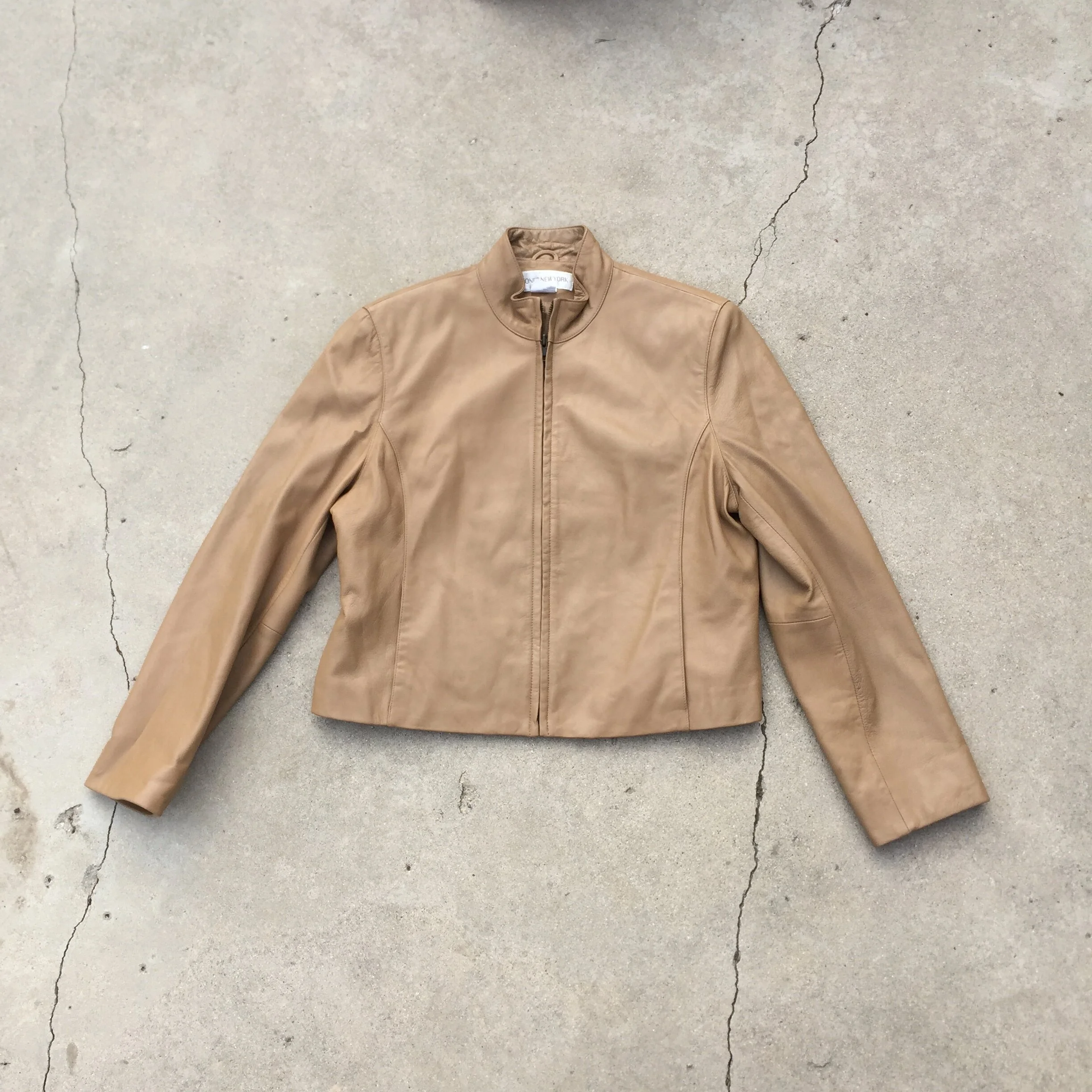 LightBeige_LeatherJacket_1.JPG