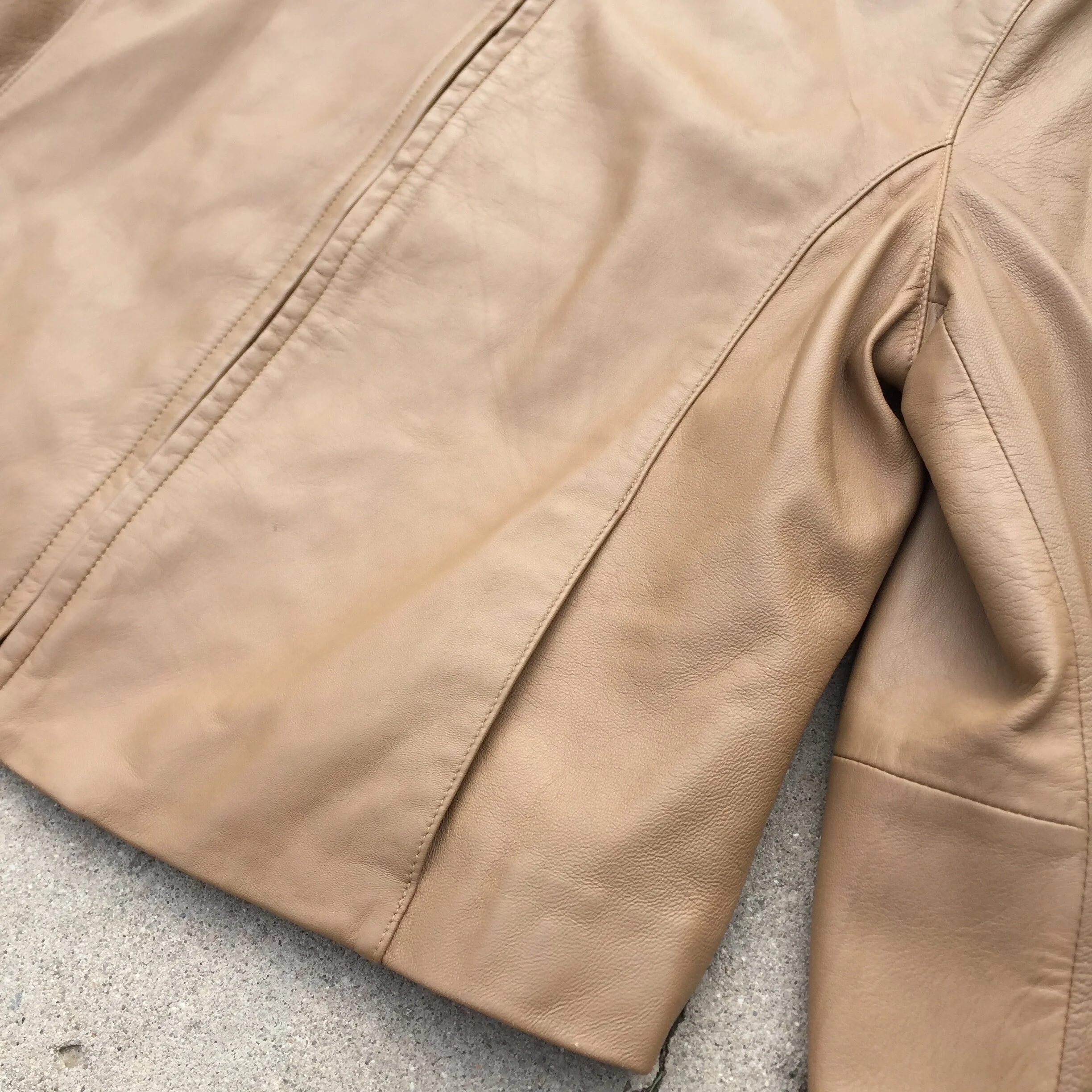 LightBeige_LeatherJacket_9.JPG