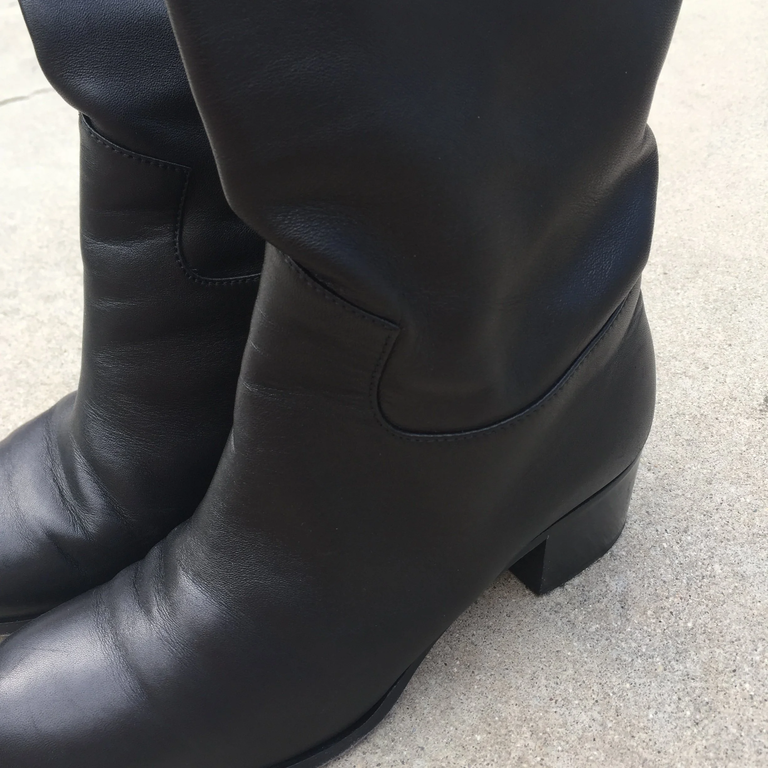 ChanelBlackBoots_11.JPG