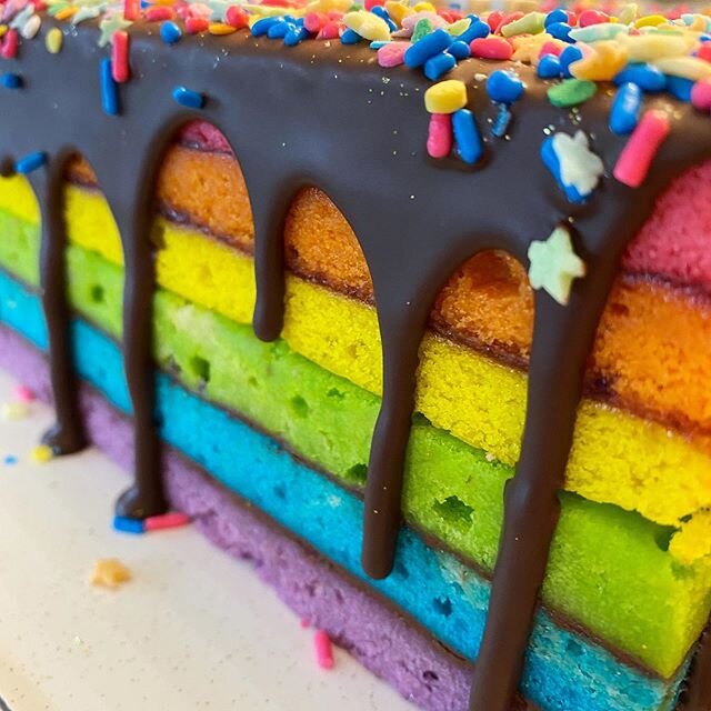 While I may not be shipping cookies this summer, I WILL be accepting cake orders! Hand delivered on Long Island and NYC 😍😍😍 #zolabakes .
.
.
#rainbowcookies #sugarhigh #rainbow #tastetherainbow #rainbowcookiecake #rainbowcake