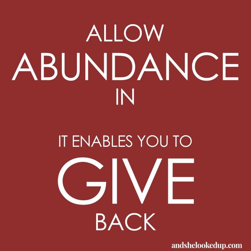 It's not uncommon for creatives to work from a scarcity mindset - for so many reasons - and especially when it comes to money and charging for our work. But here's the thing... when you allow abundance in, it gives you the opportunity to do so many t