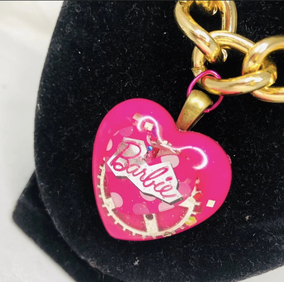 AF61A9FD-0E35-4B9A-B7E6-0C0E2B555005